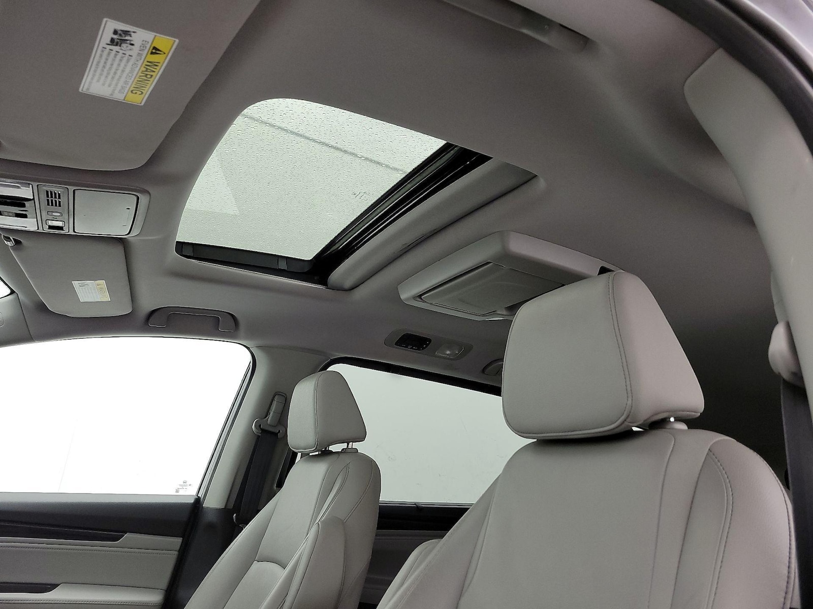 Sunroof(s) & Overhead Airbags