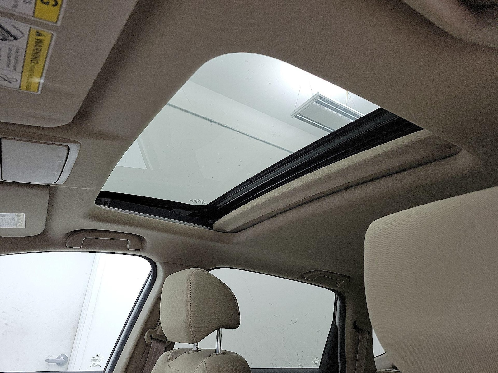 Sunroof(s) & Overhead Airbags