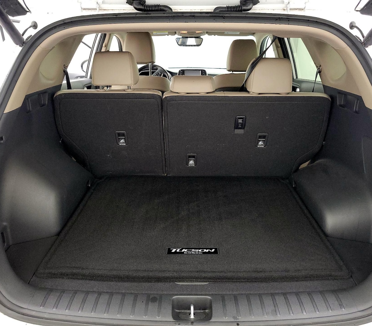 Trunk/Cargo (Seats Up)