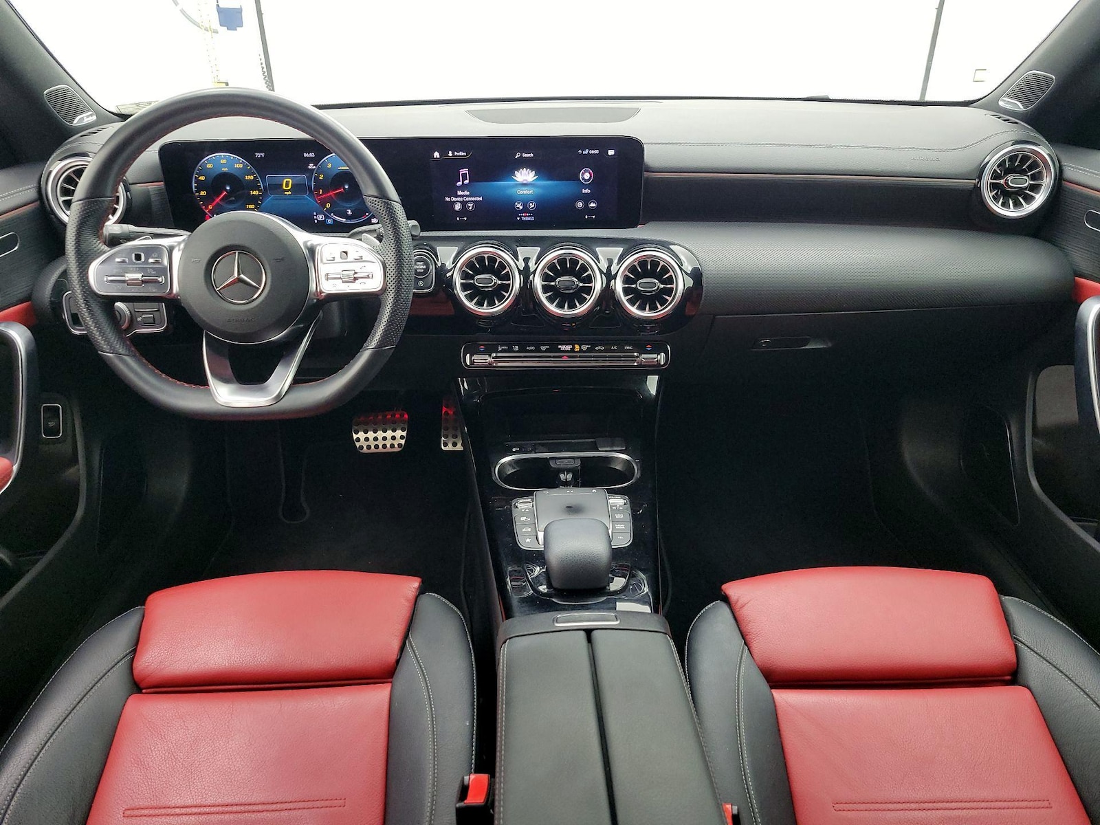 Apple CarPlay® & Android Auto™