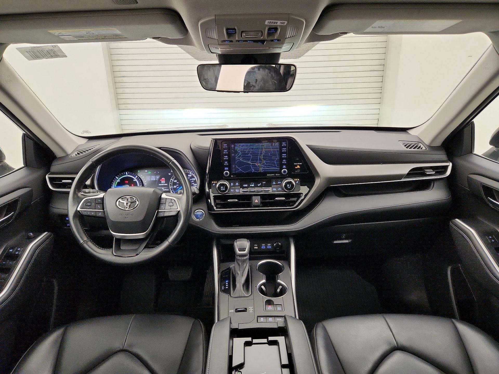 Thumbnail: 2022 Toyota Highlander - 9