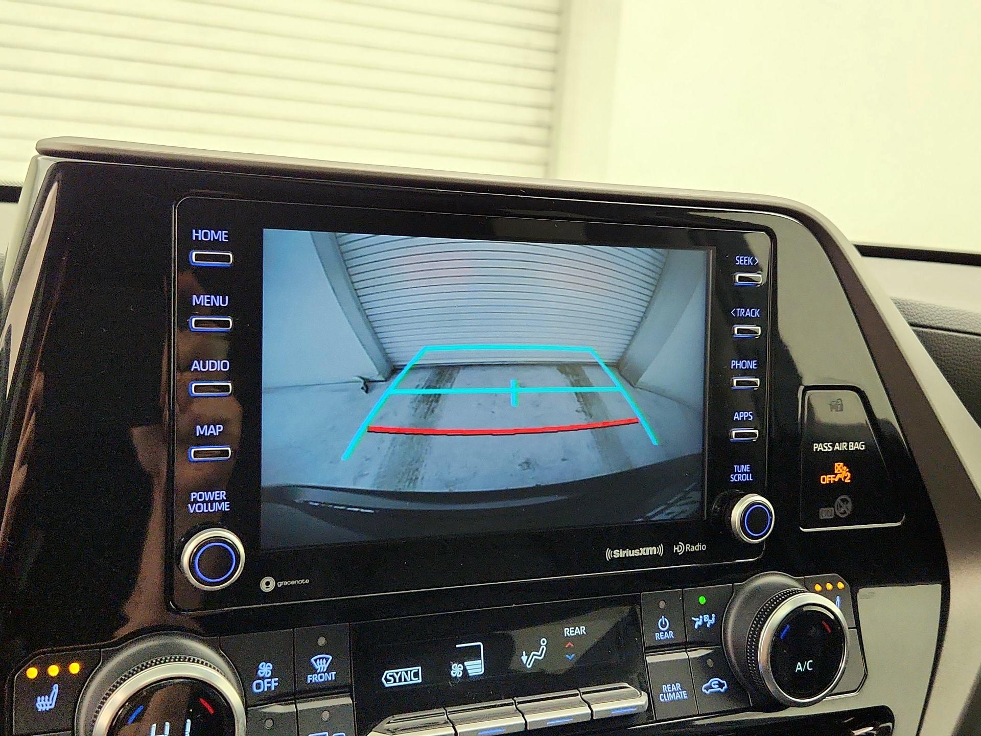 Thumbnail: 2022 Toyota Highlander - 15