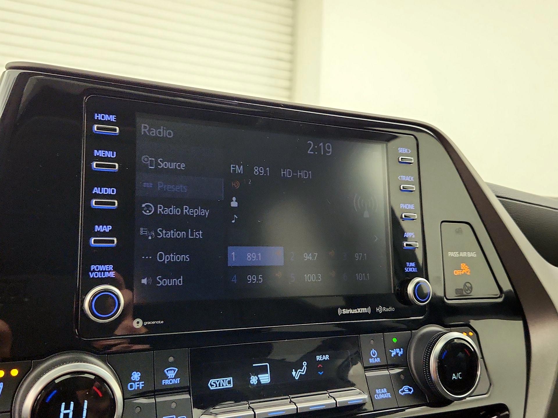 Thumbnail: 2022 Toyota Highlander - 16