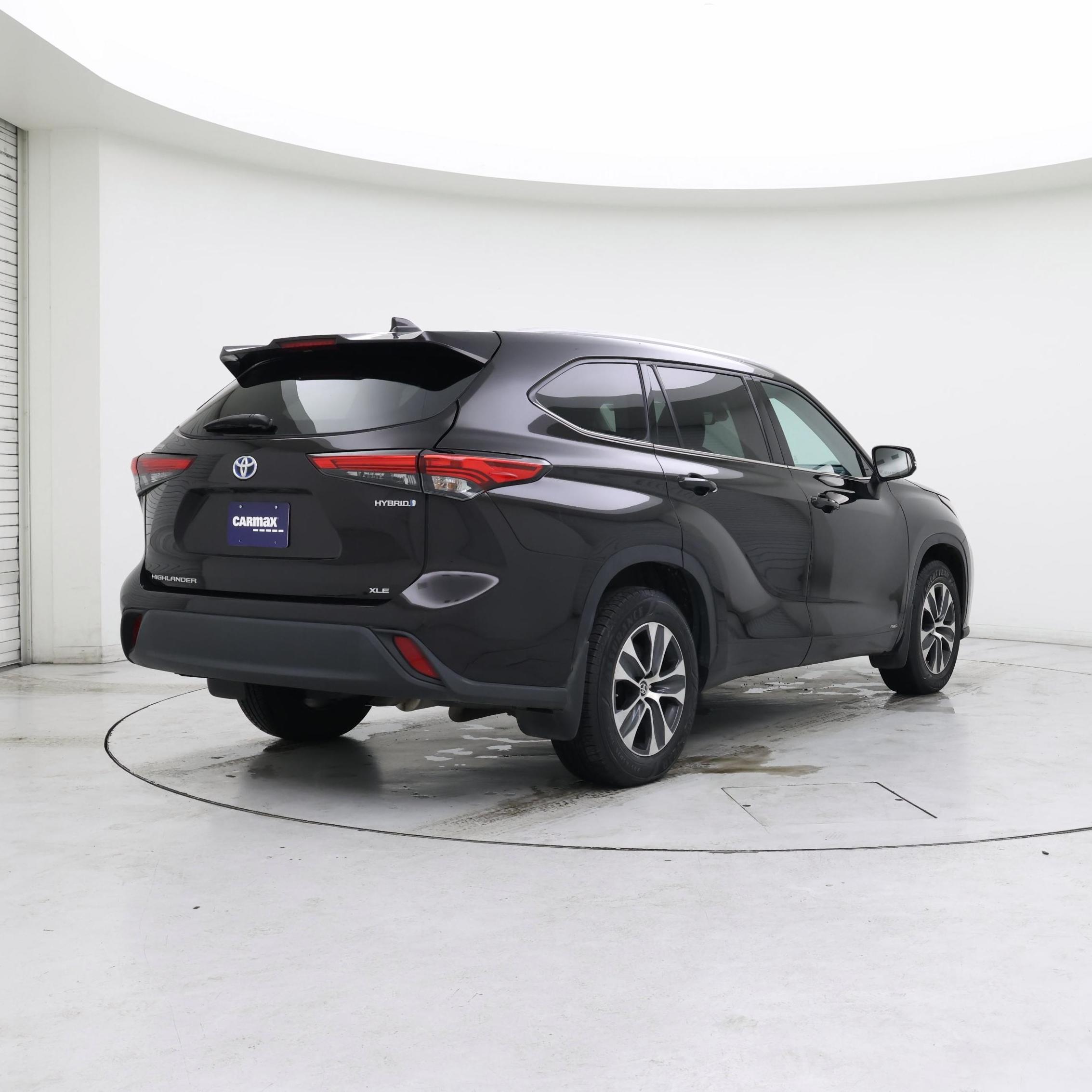 Thumbnail: 2022 Toyota Highlander - 8