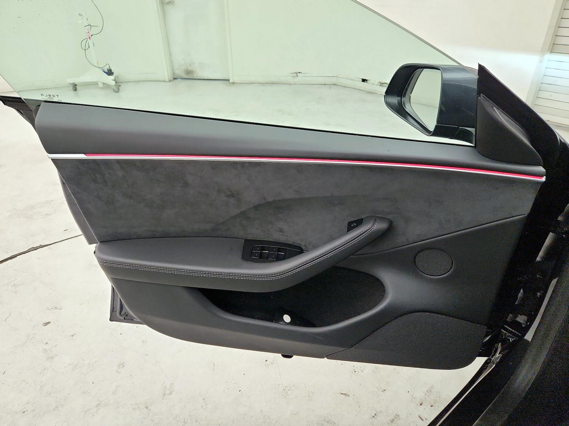 Thumbnail: 2025 Tesla Model 3 - 12