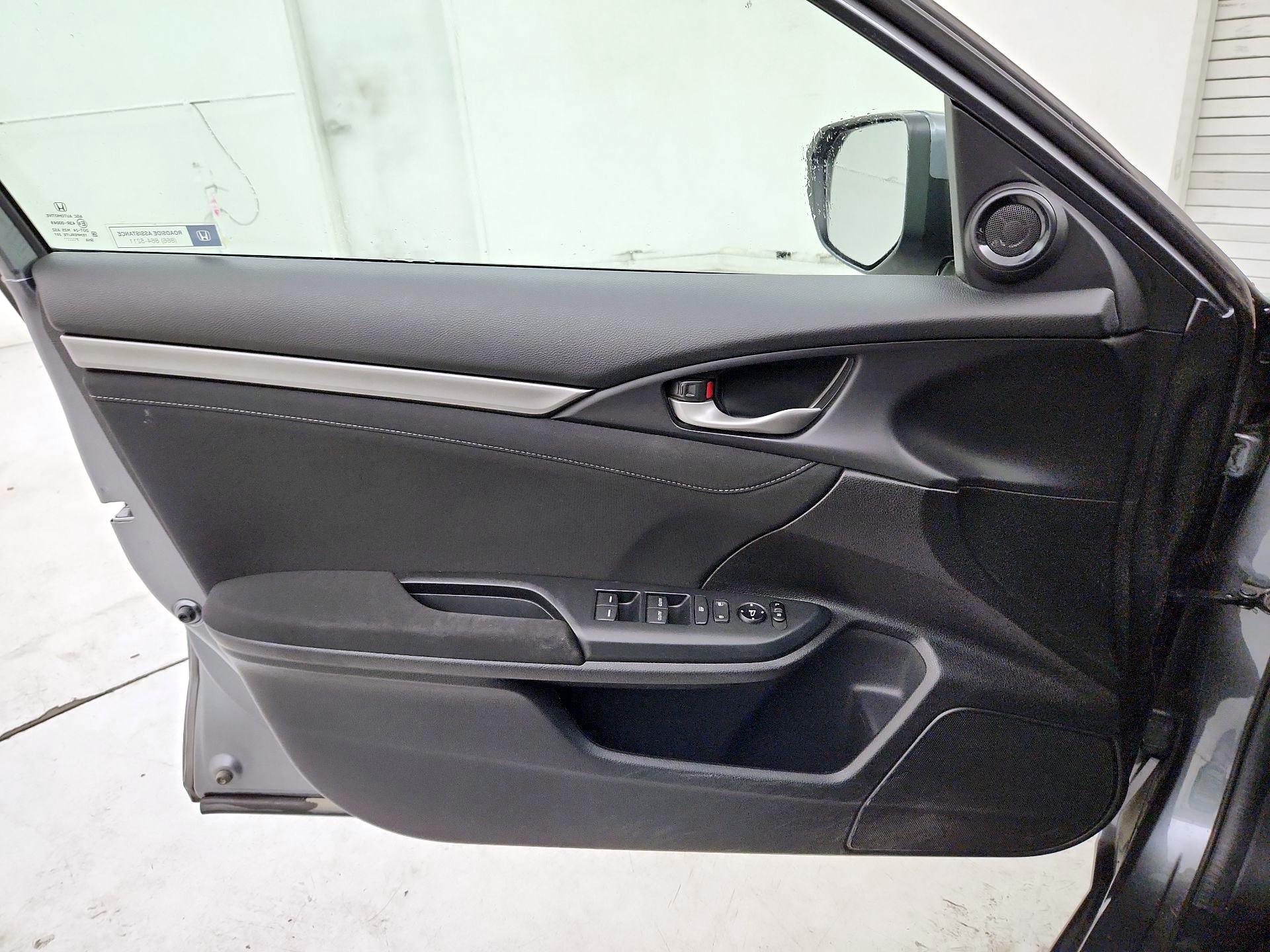 Thumbnail: 2018 Honda Civic - 12