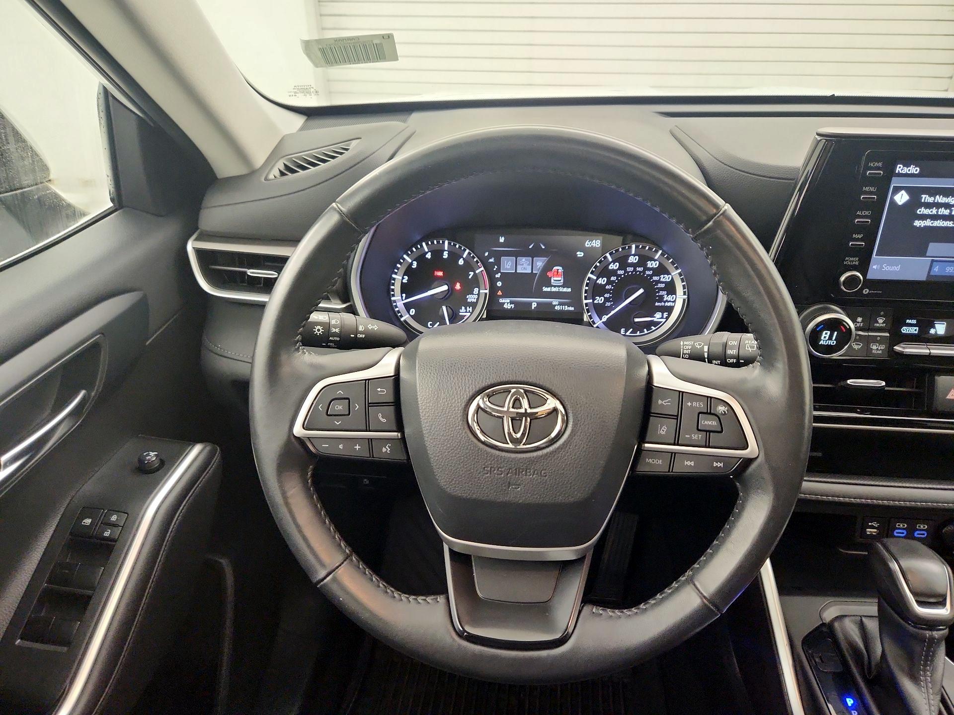 Thumbnail: 2022 Toyota Highlander - 10