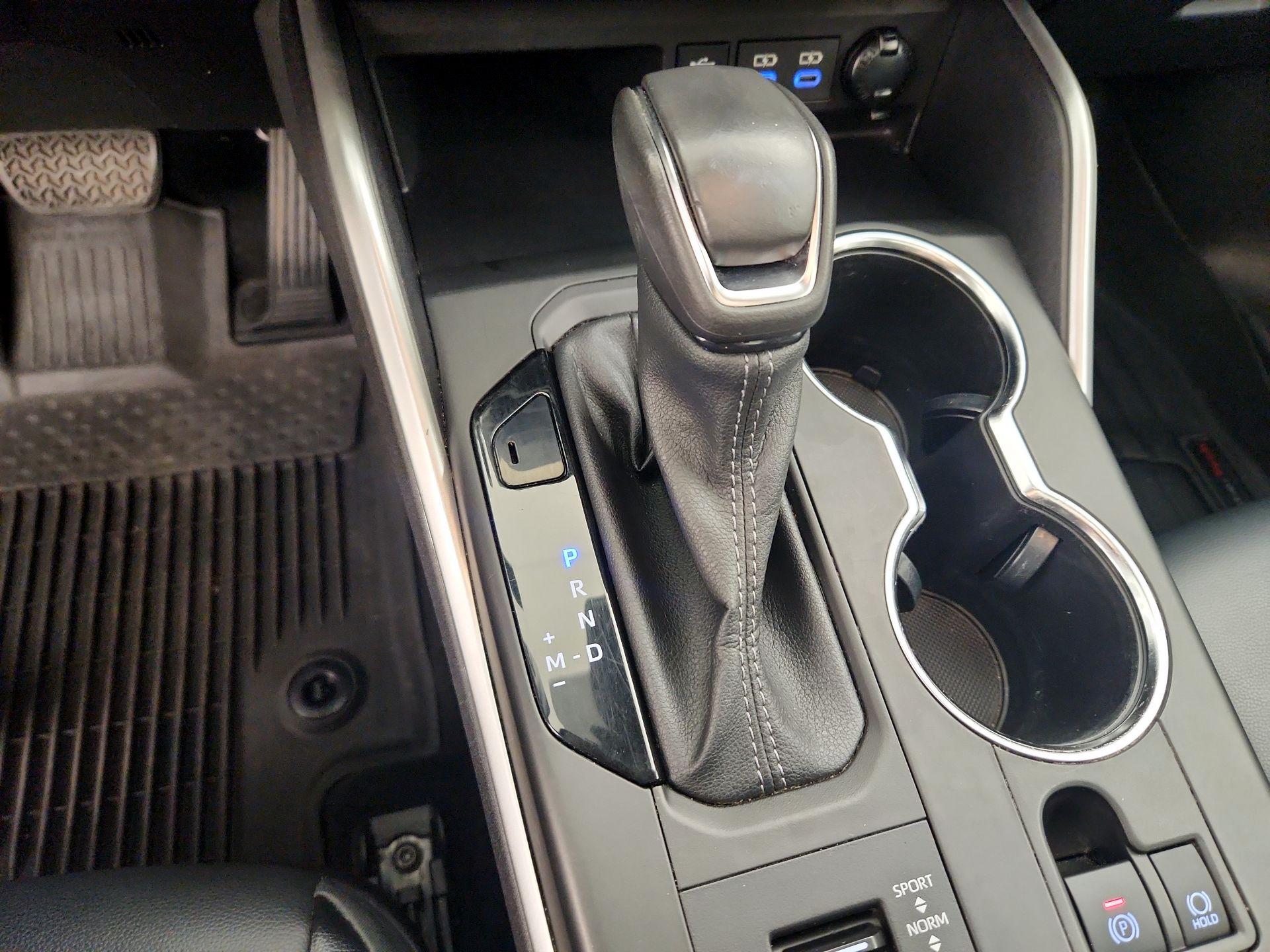 Thumbnail: 2022 Toyota Highlander - 17