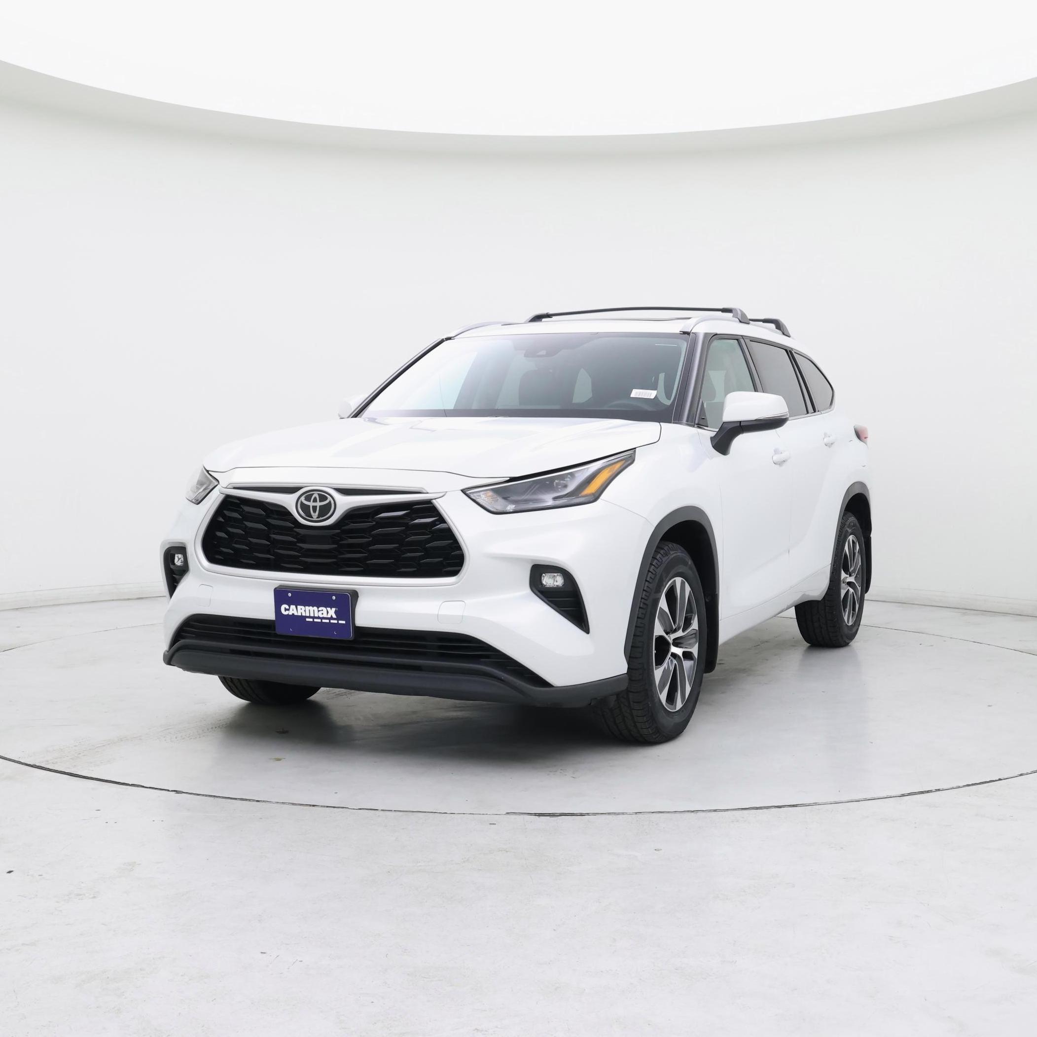 Thumbnail: 2022 Toyota Highlander - 4