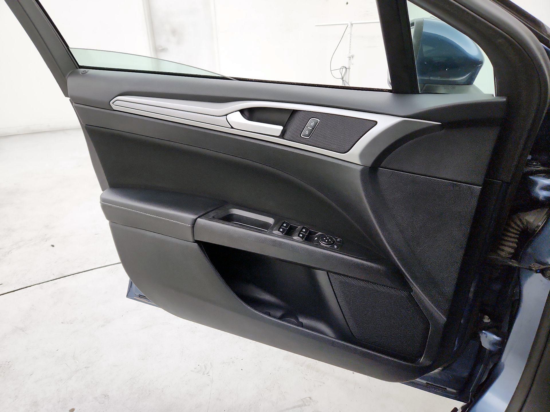 Thumbnail: 2018 Ford Fusion - 12