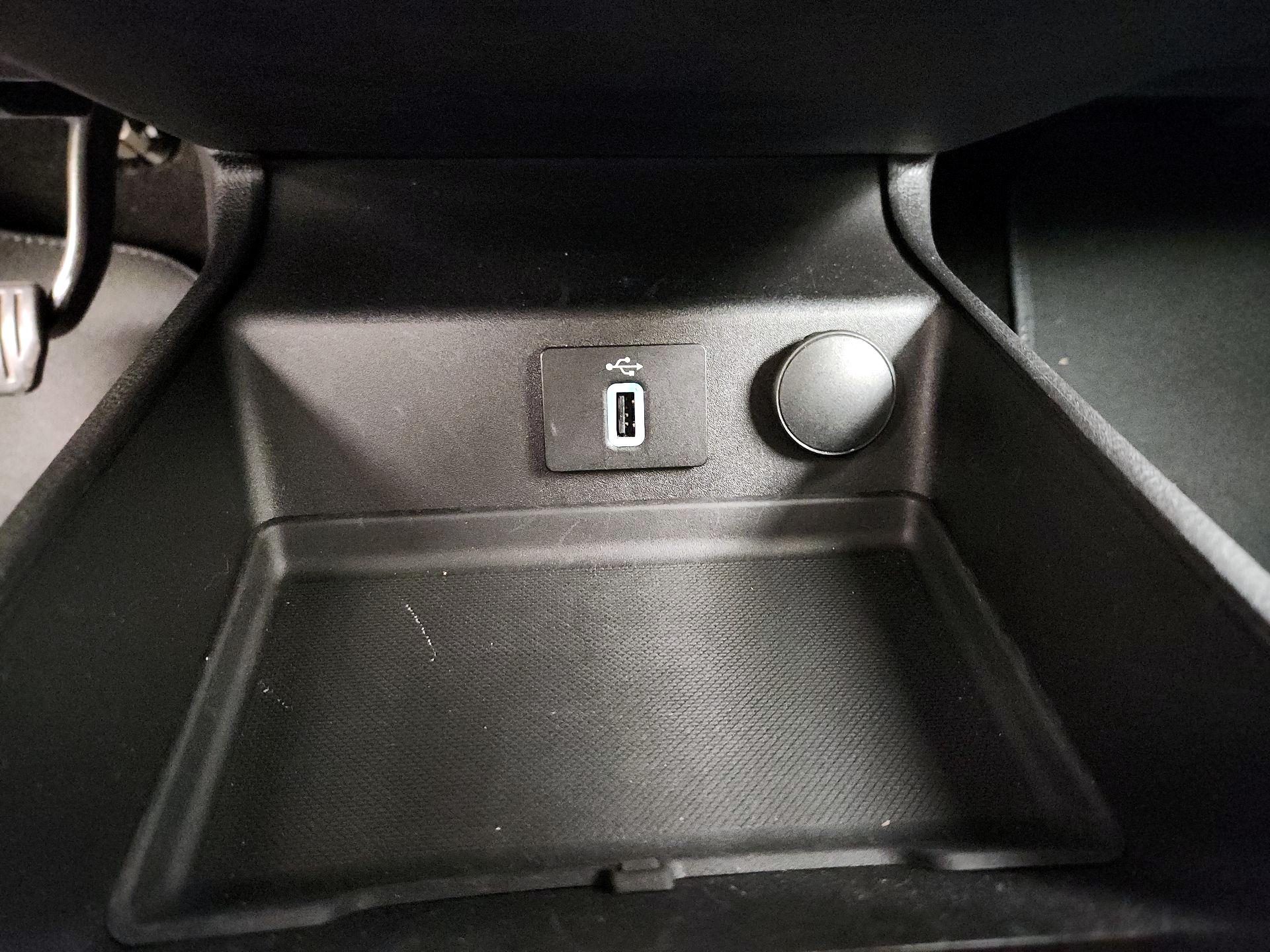 Thumbnail: 2018 Ford Fusion - 19