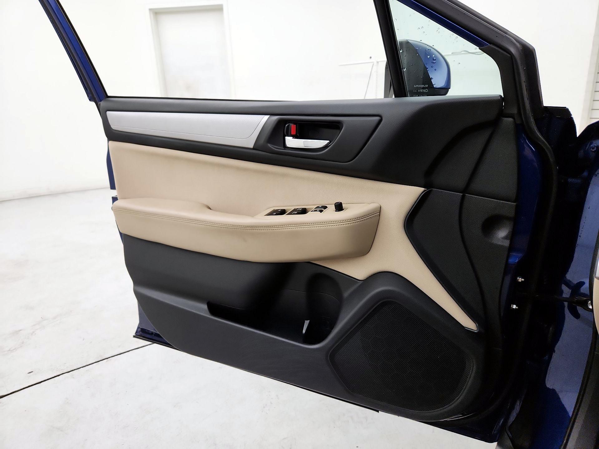 Thumbnail: 2016 Subaru Outback - 12