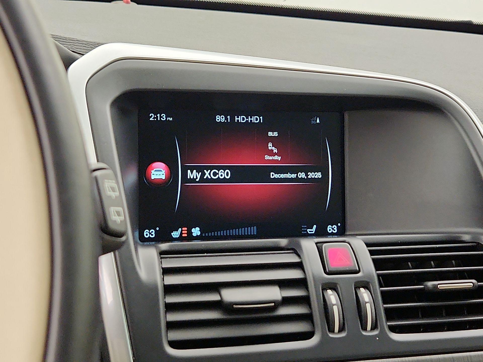 Thumbnail: 2016 Volvo XC60 - 14