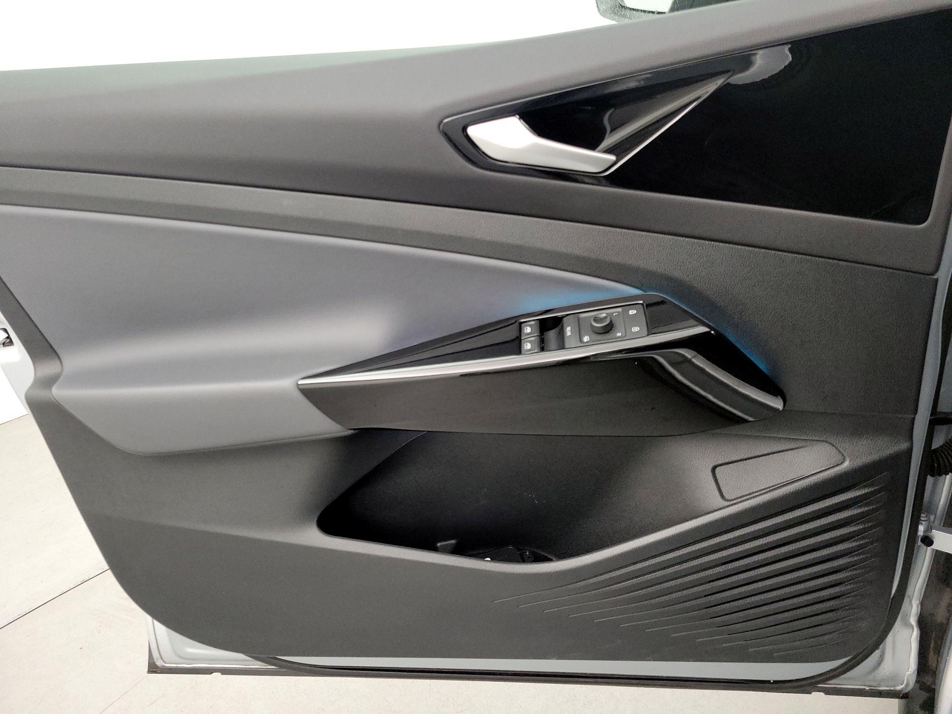 Thumbnail: 2022 Volkswagen ID.4 - 12