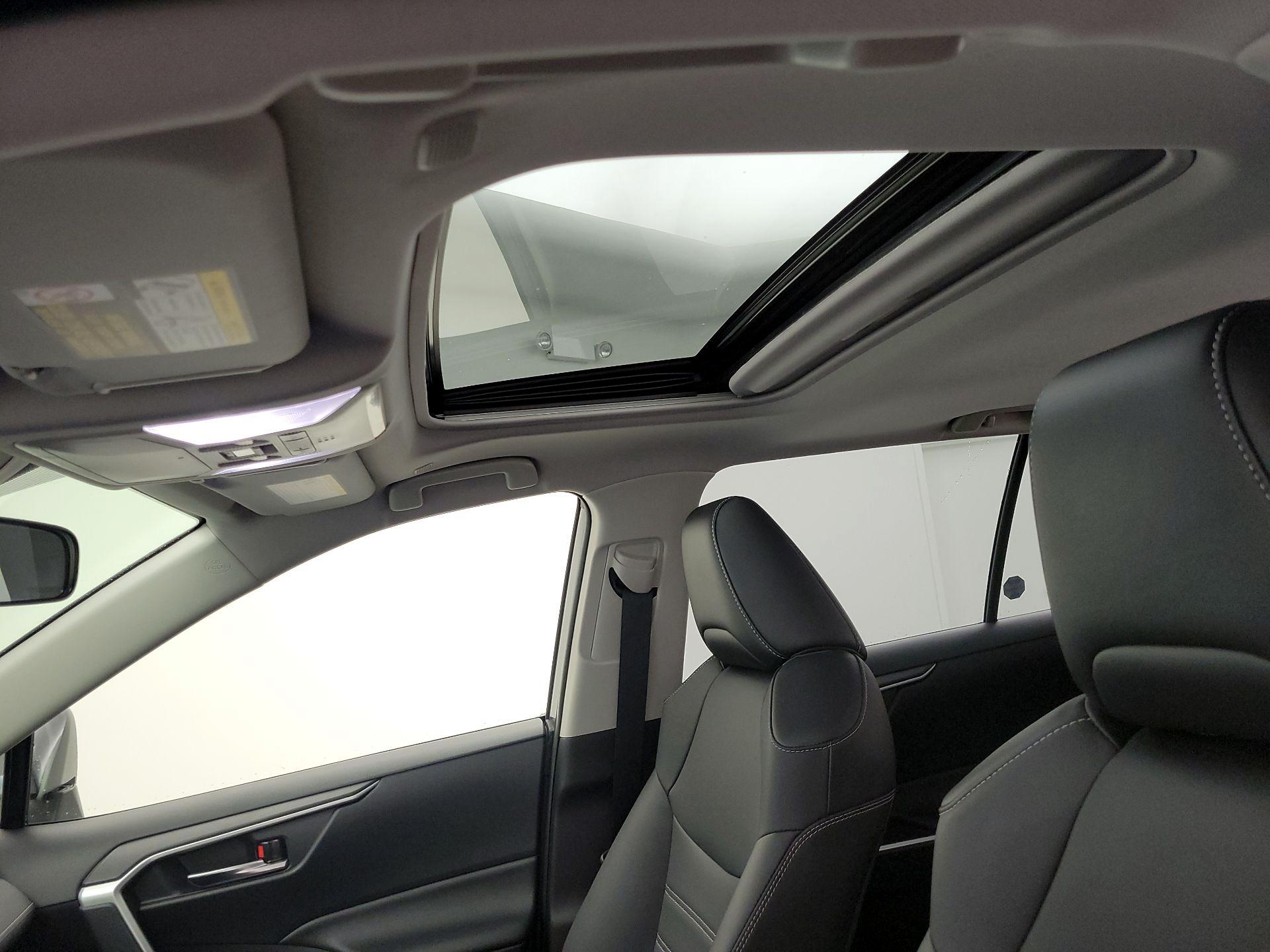 Thumbnail: 2024 Toyota RAV4 - 19