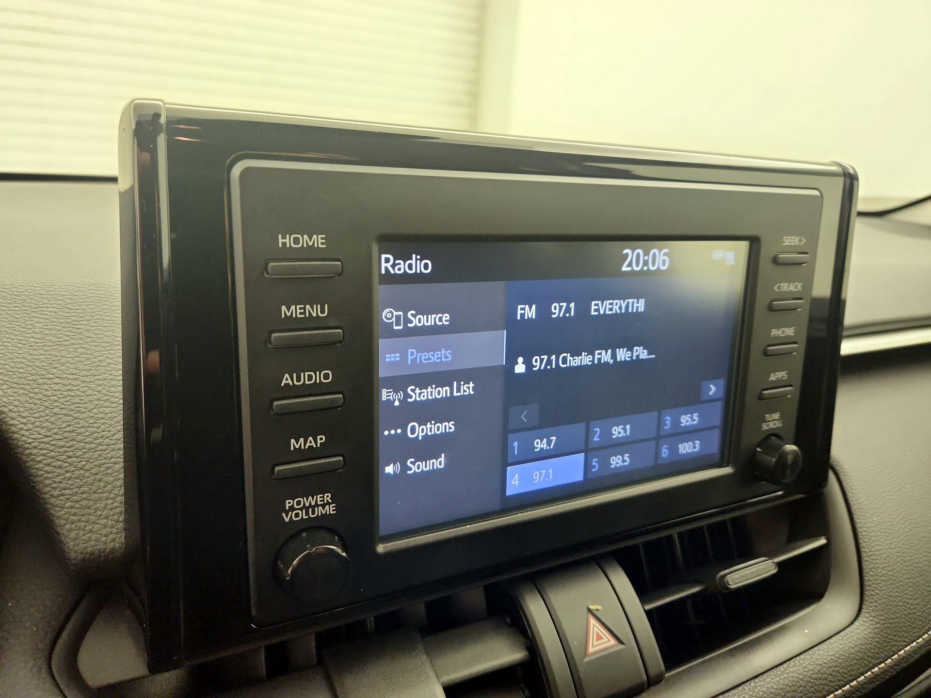 Thumbnail: 2019 Toyota RAV4 - 15