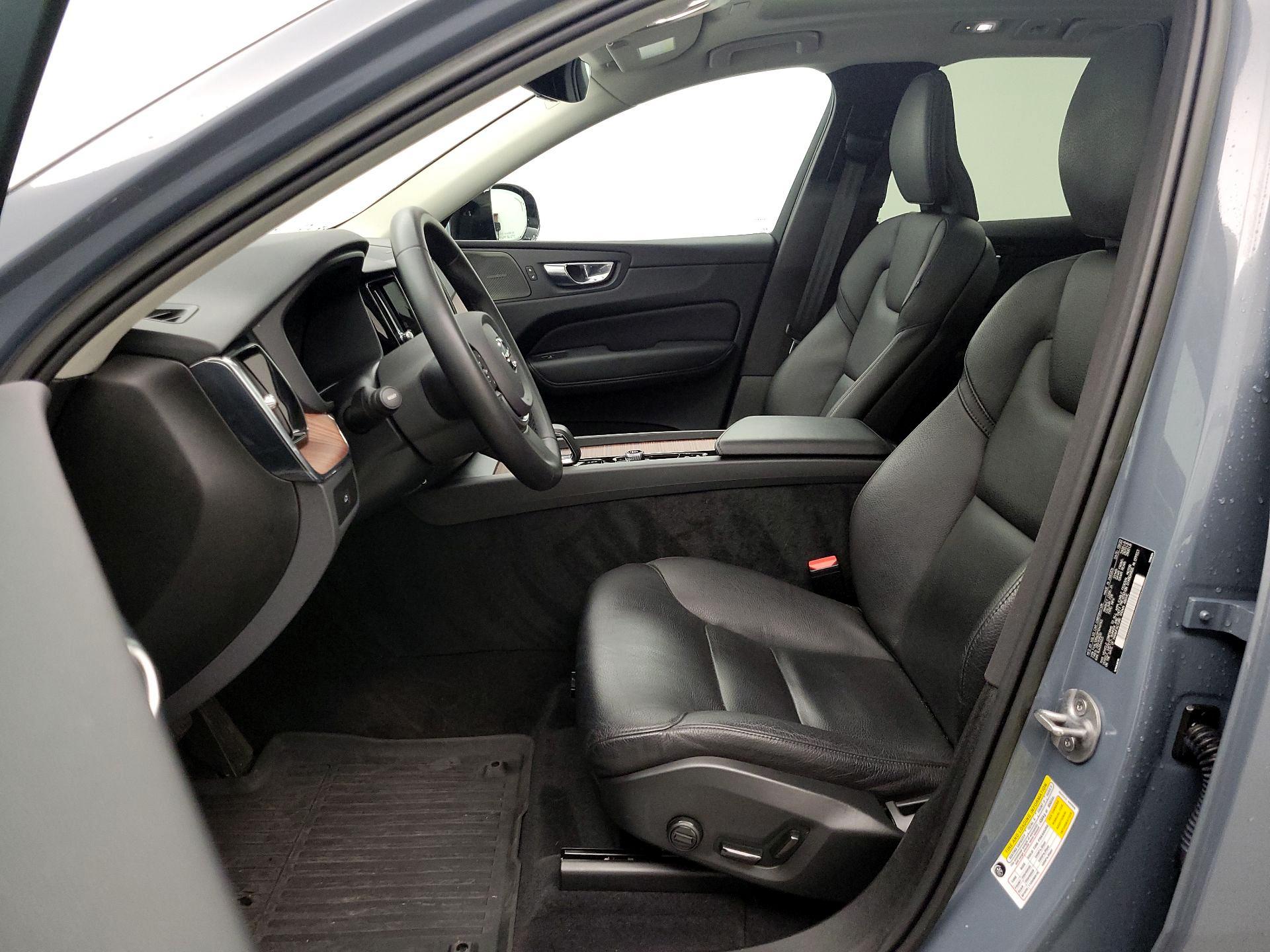 Thumbnail: 2023 Volvo XC60 - 11