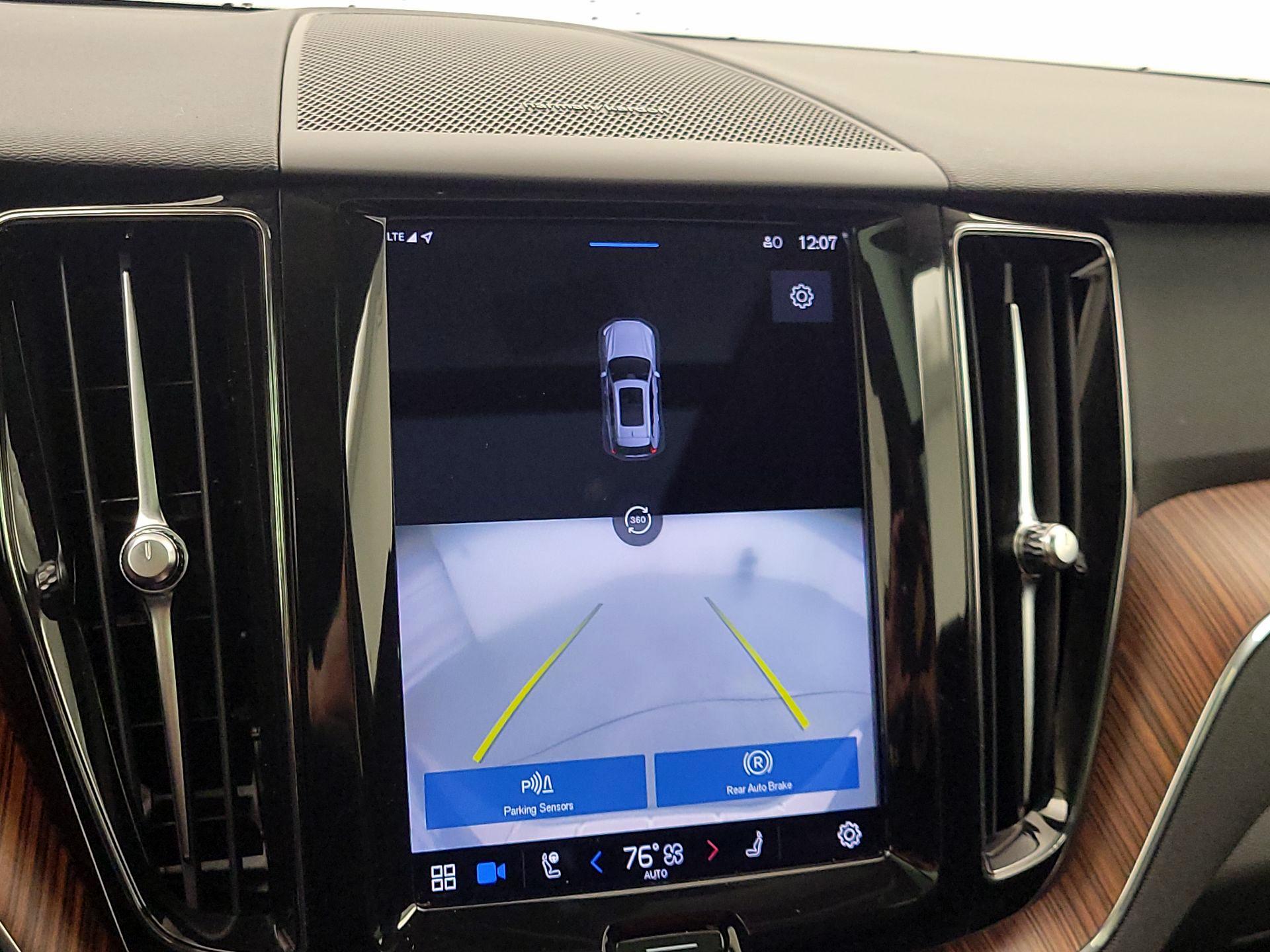 Thumbnail: 2023 Volvo XC60 - 15