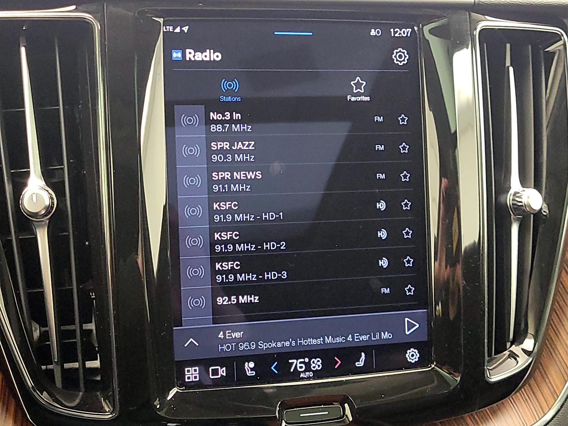 Thumbnail: 2023 Volvo XC60 - 16