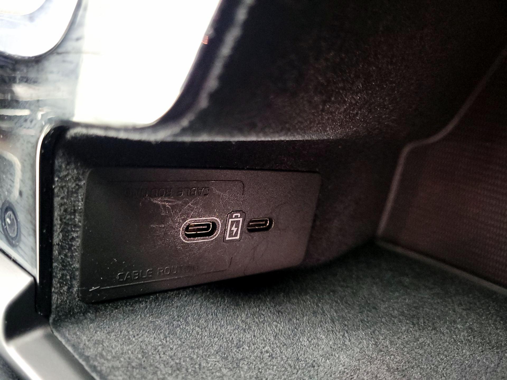 Thumbnail: 2023 Volvo XC60 - 19