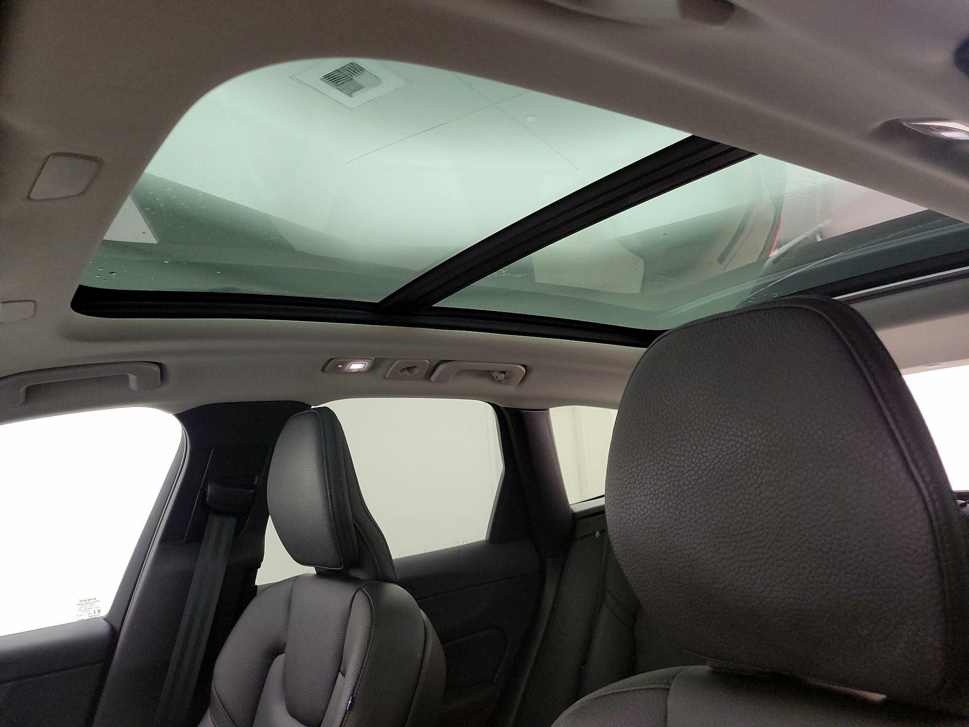 Thumbnail: 2023 Volvo XC60 - 20