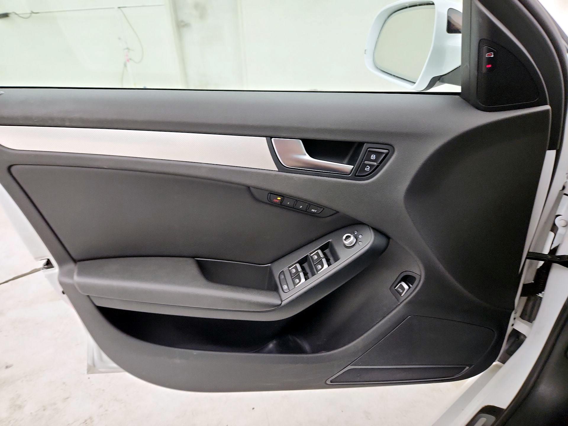 Thumbnail: 2015 Audi A4 - 12