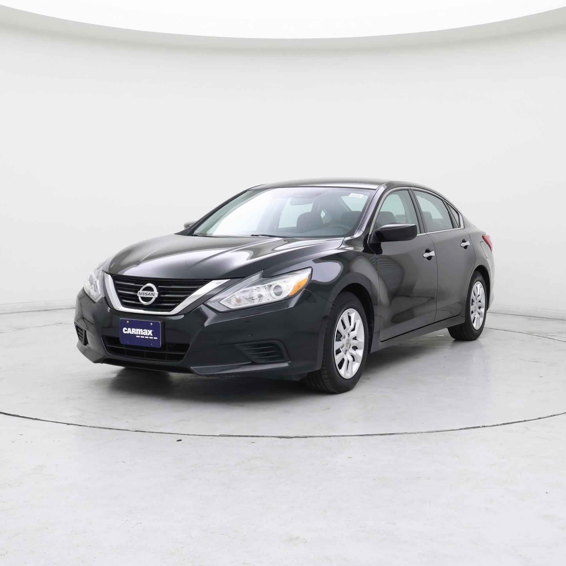 Thumbnail: 2016 Nissan Altima - 4