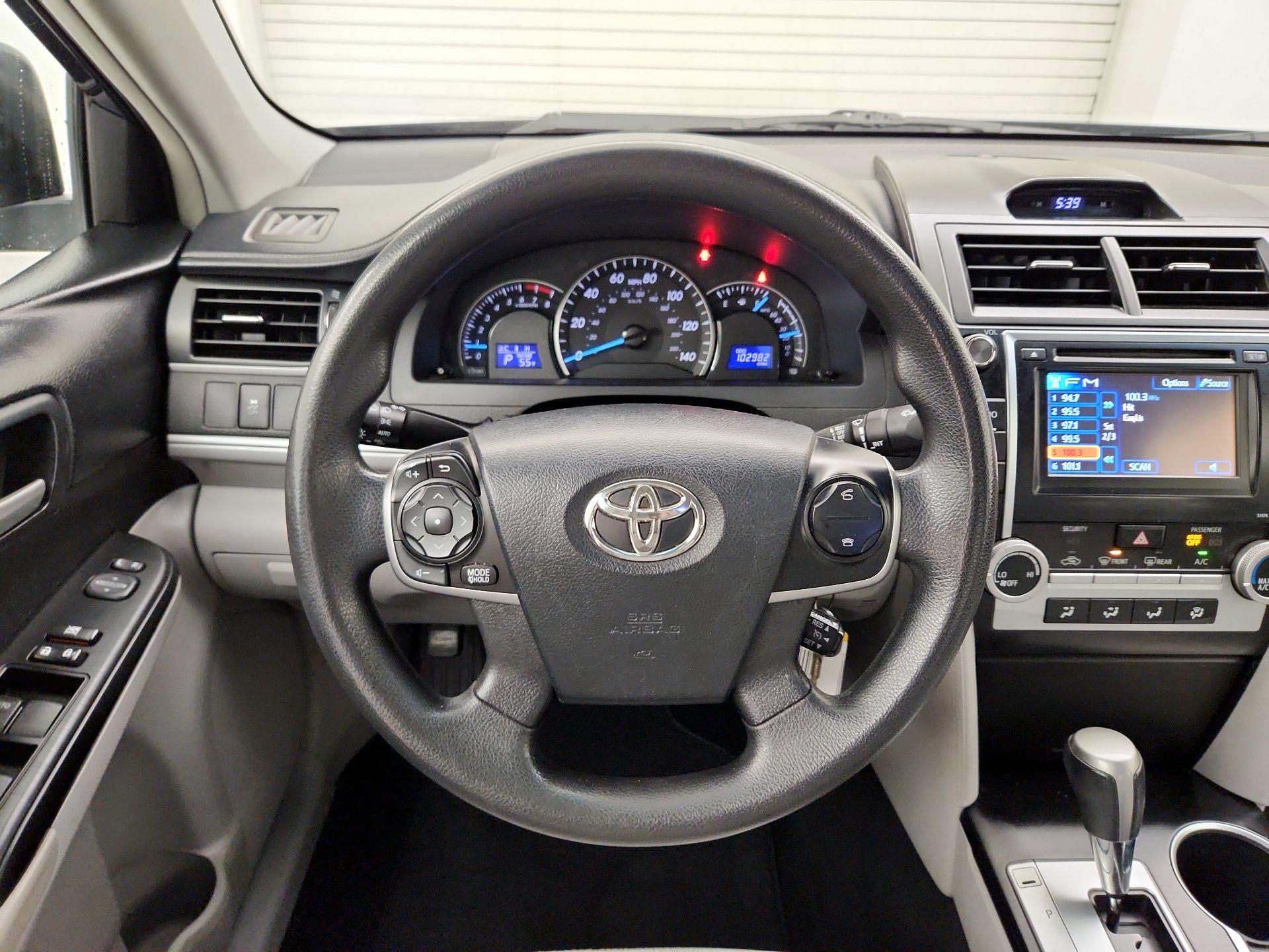Thumbnail: 2014 Toyota Camry - 10