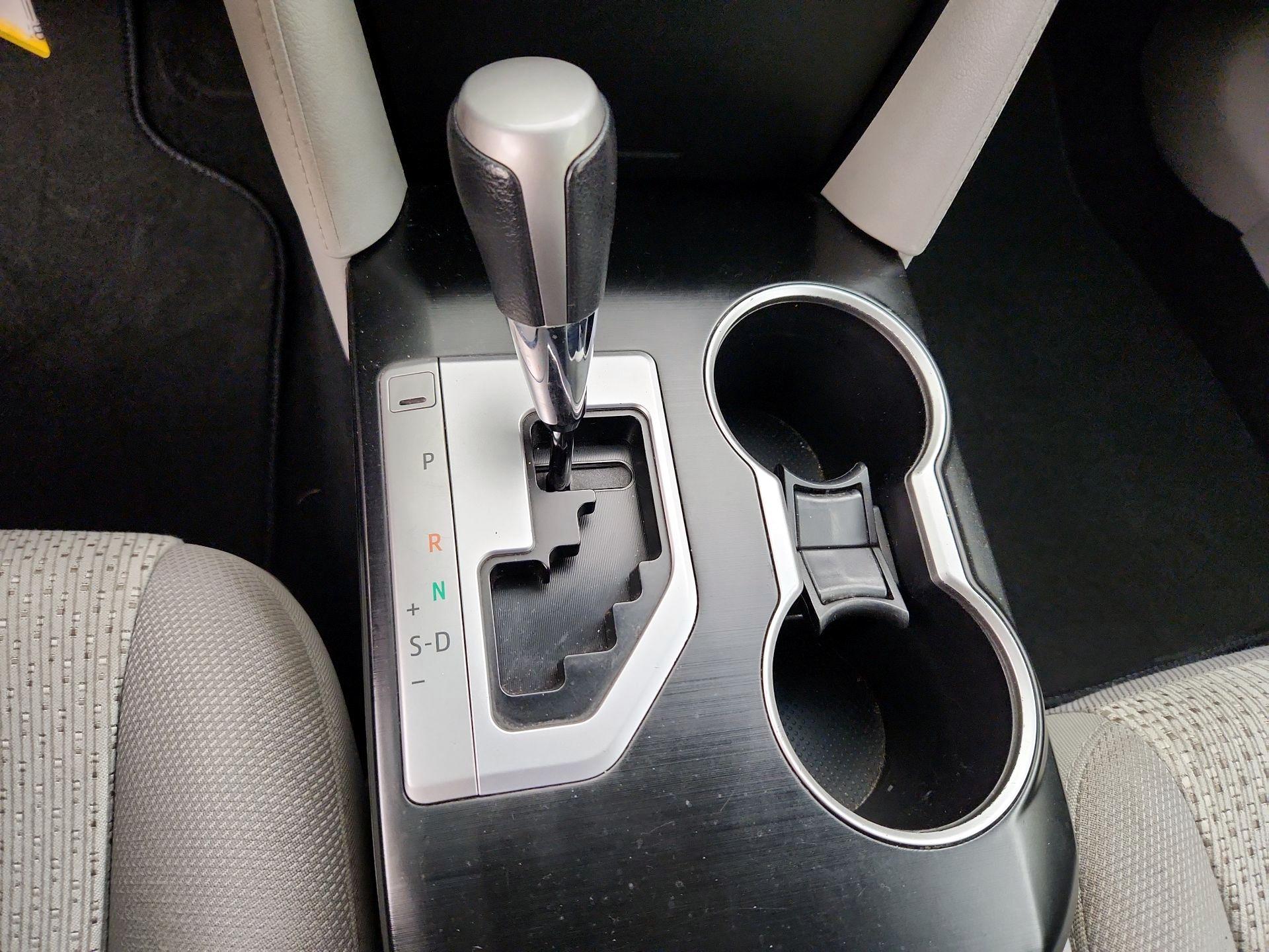 Thumbnail: 2014 Toyota Camry - 16