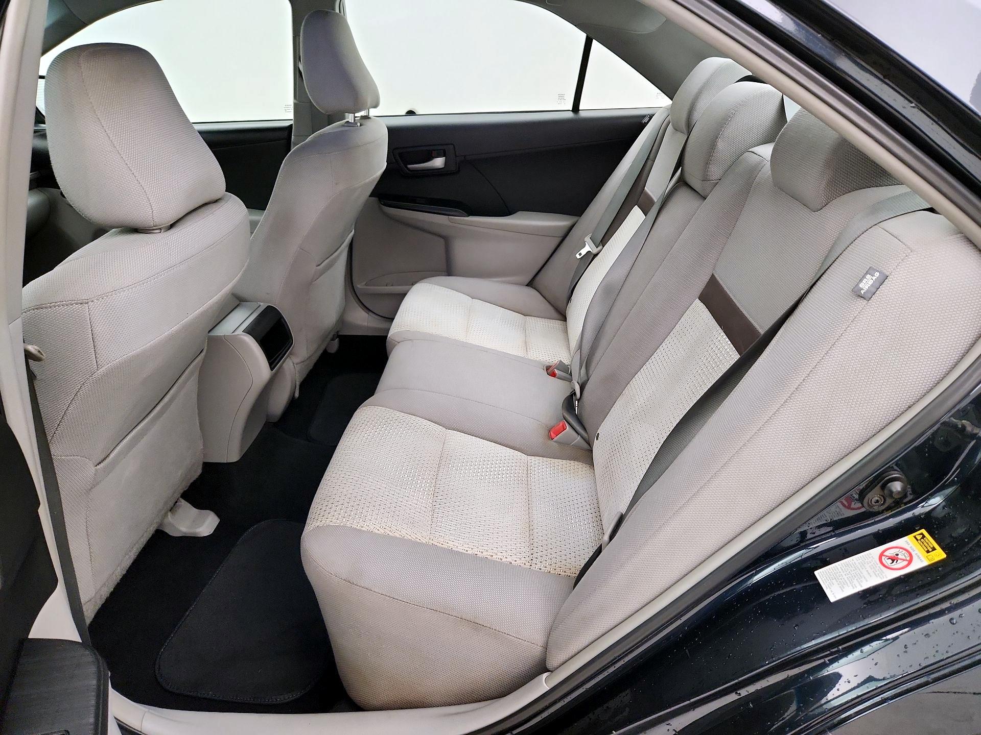 Thumbnail: 2014 Toyota Camry - 18