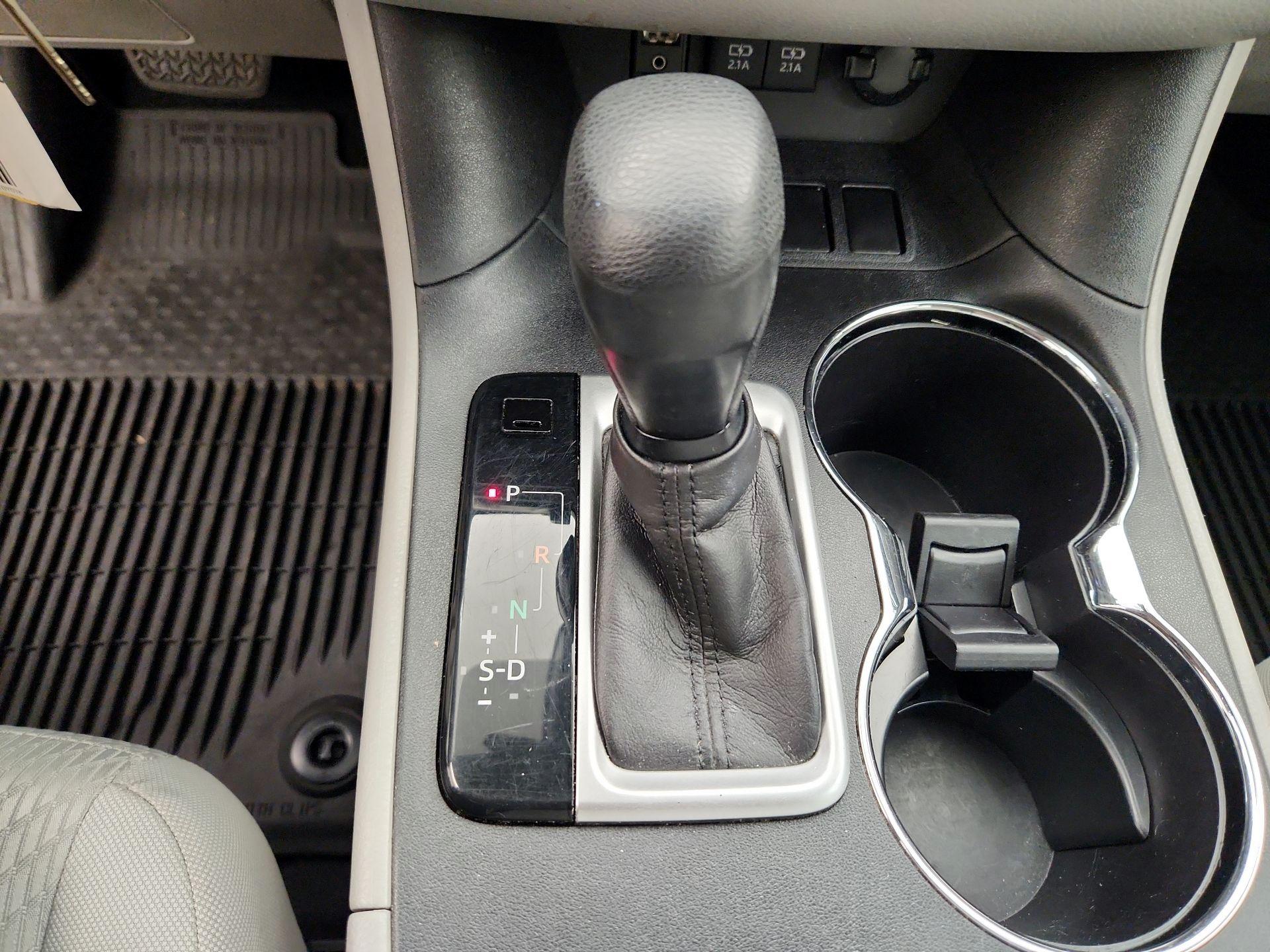 Thumbnail: 2017 Toyota Highlander - 17