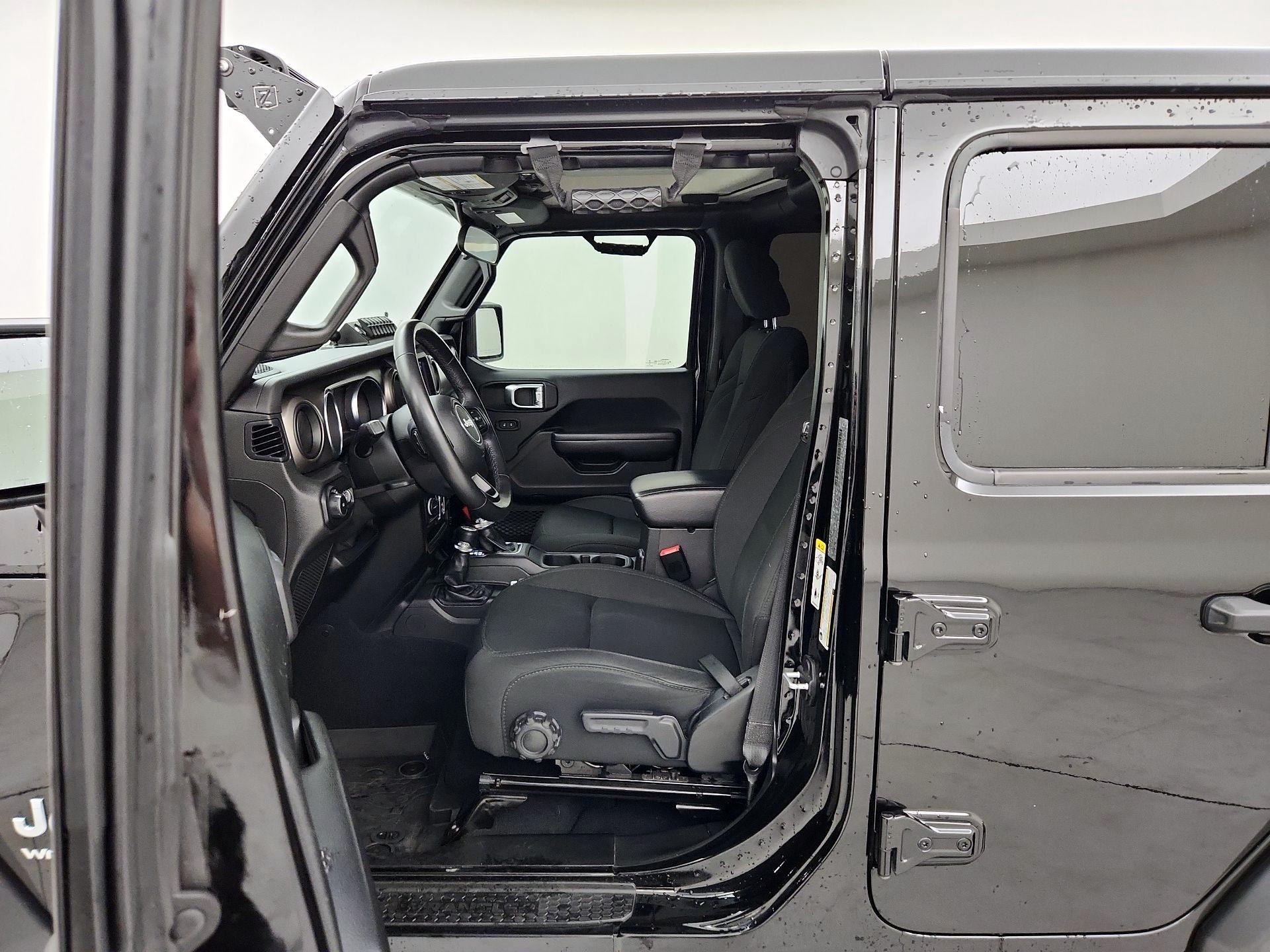 Thumbnail: 2018 Jeep Wrangler - 11