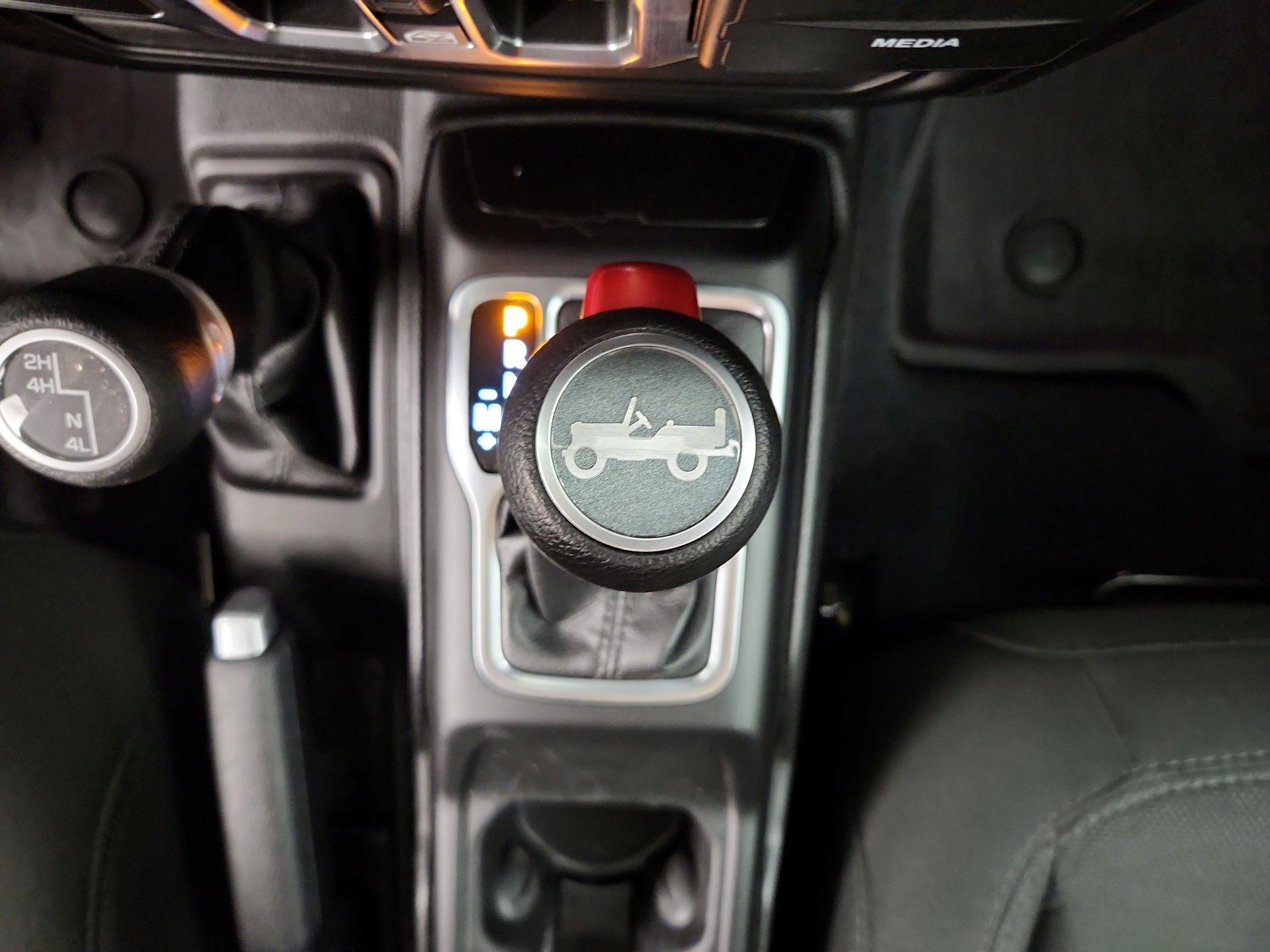 Thumbnail: 2018 Jeep Wrangler - 17