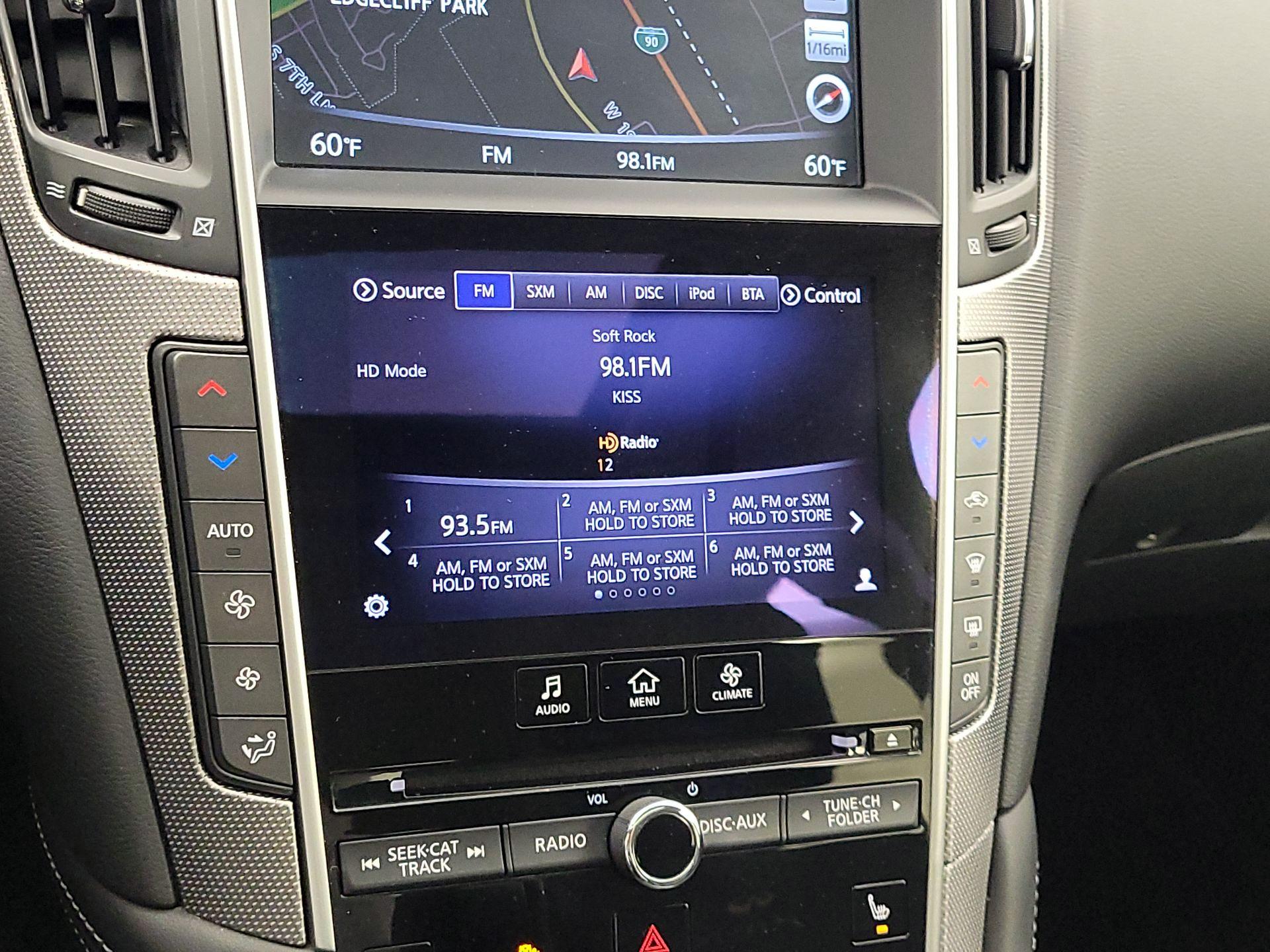 Thumbnail: 2014 INFINITI Q50 - 16