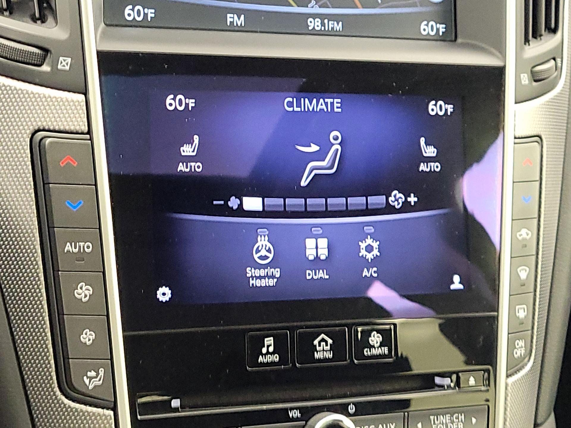 Thumbnail: 2014 INFINITI Q50 - 17