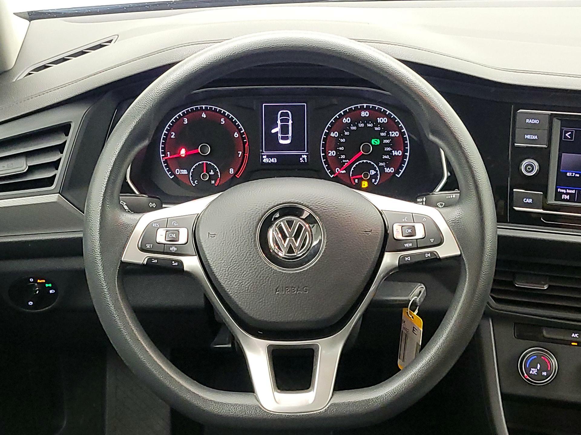 Thumbnail: 2019 Volkswagen Jetta - 10