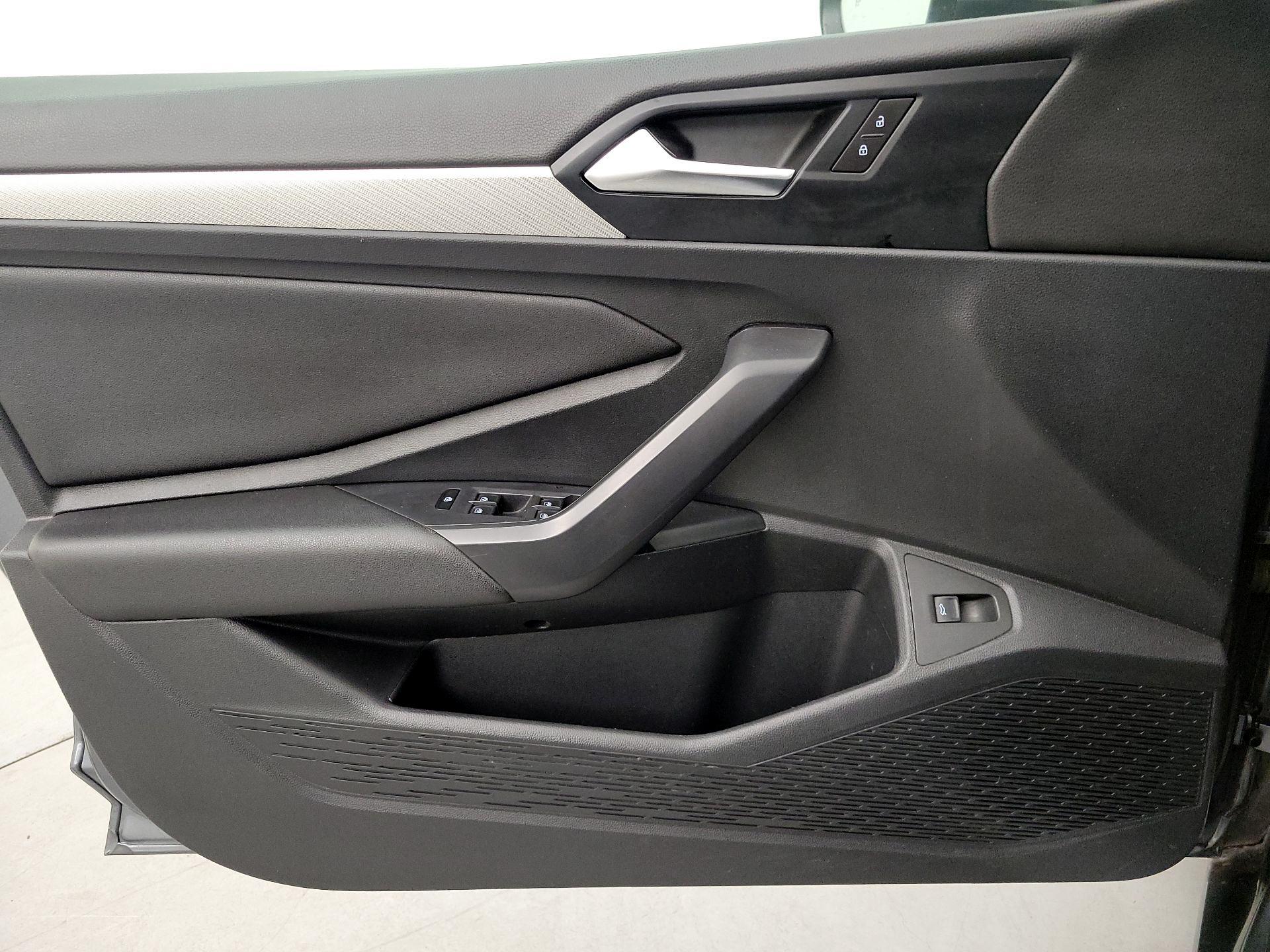 Thumbnail: 2019 Volkswagen Jetta - 12