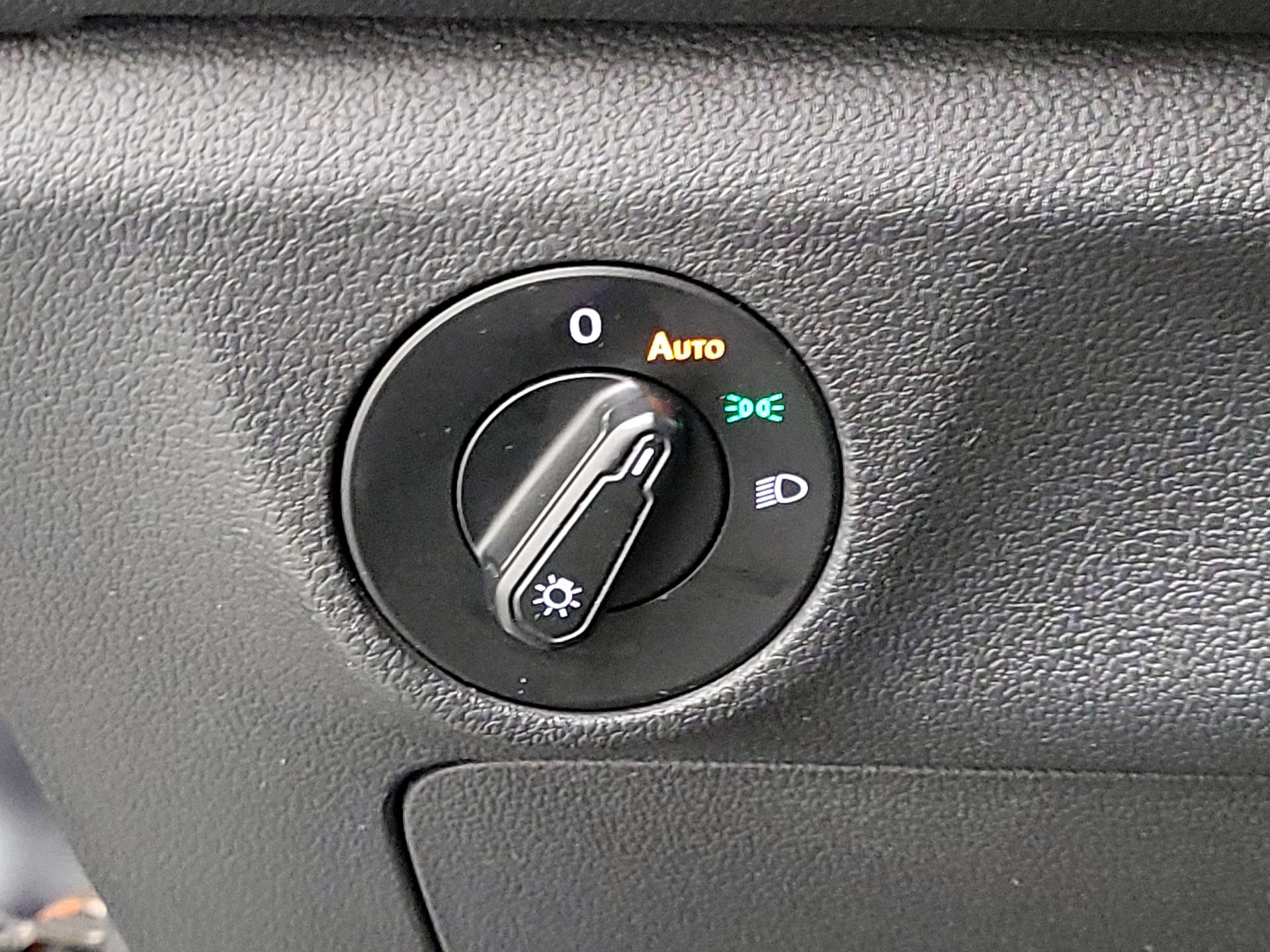 Thumbnail: 2019 Volkswagen Jetta - 13