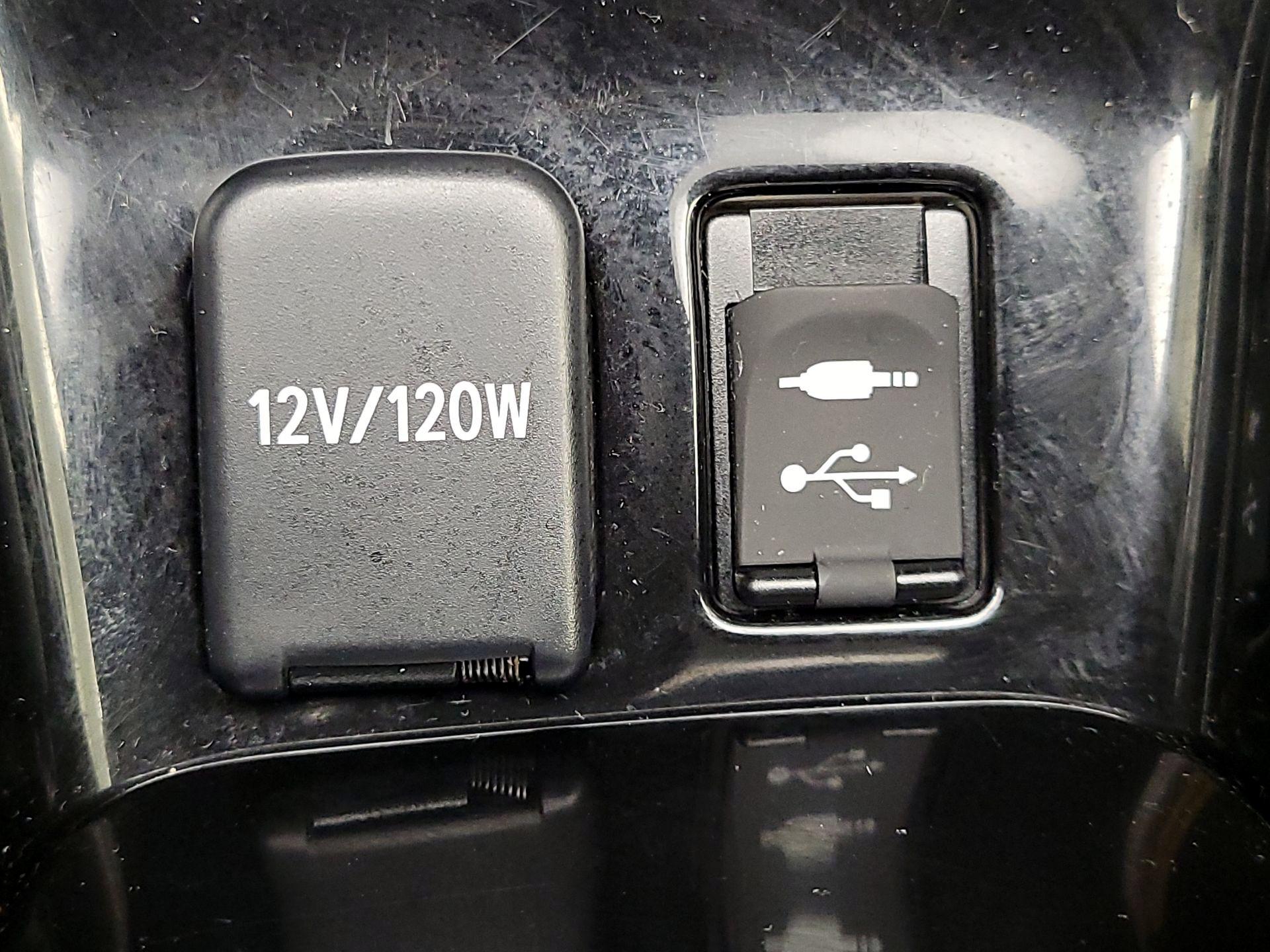 Thumbnail: 2016 Toyota Prius - 19