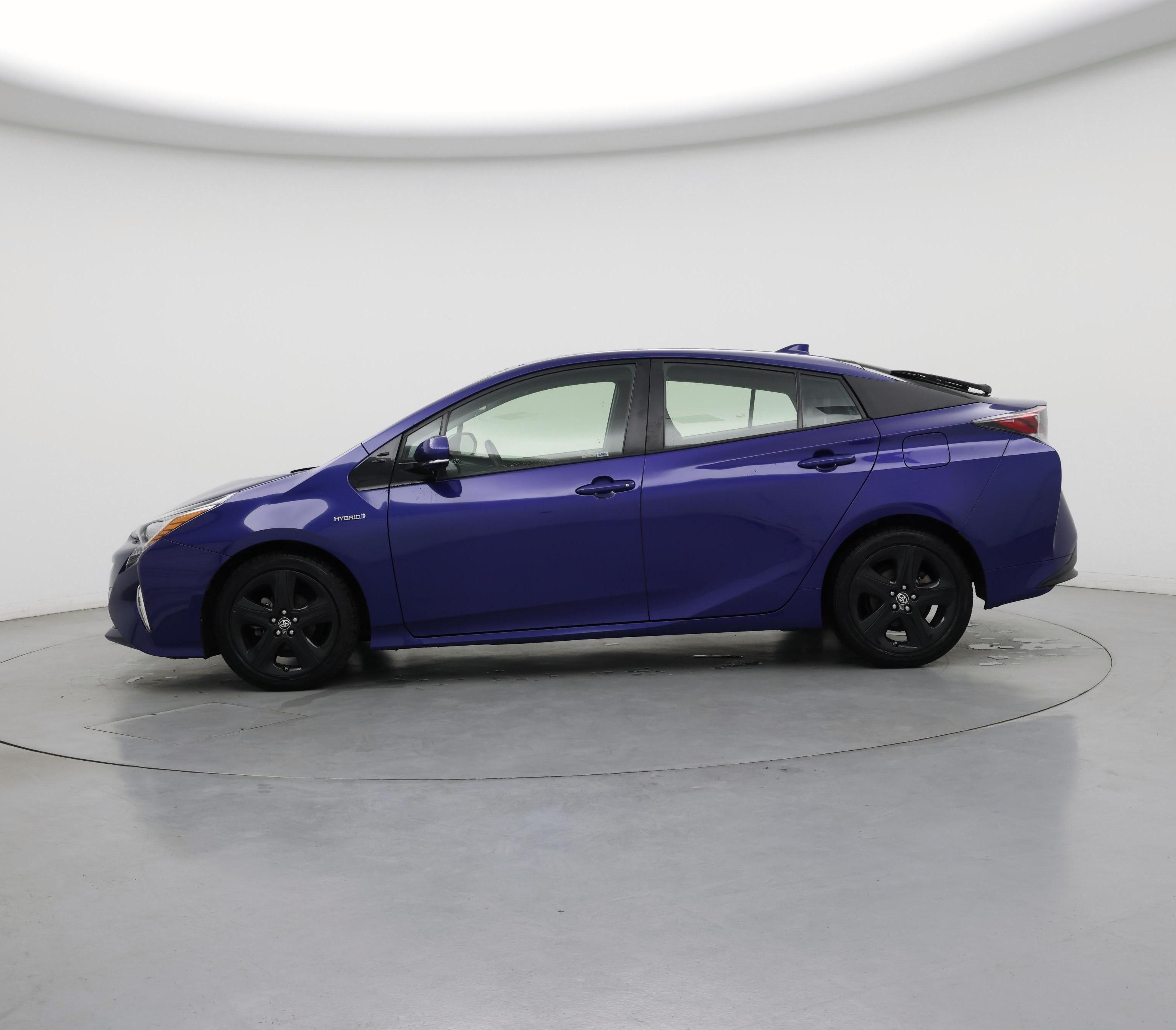 Thumbnail: 2016 Toyota Prius - 3