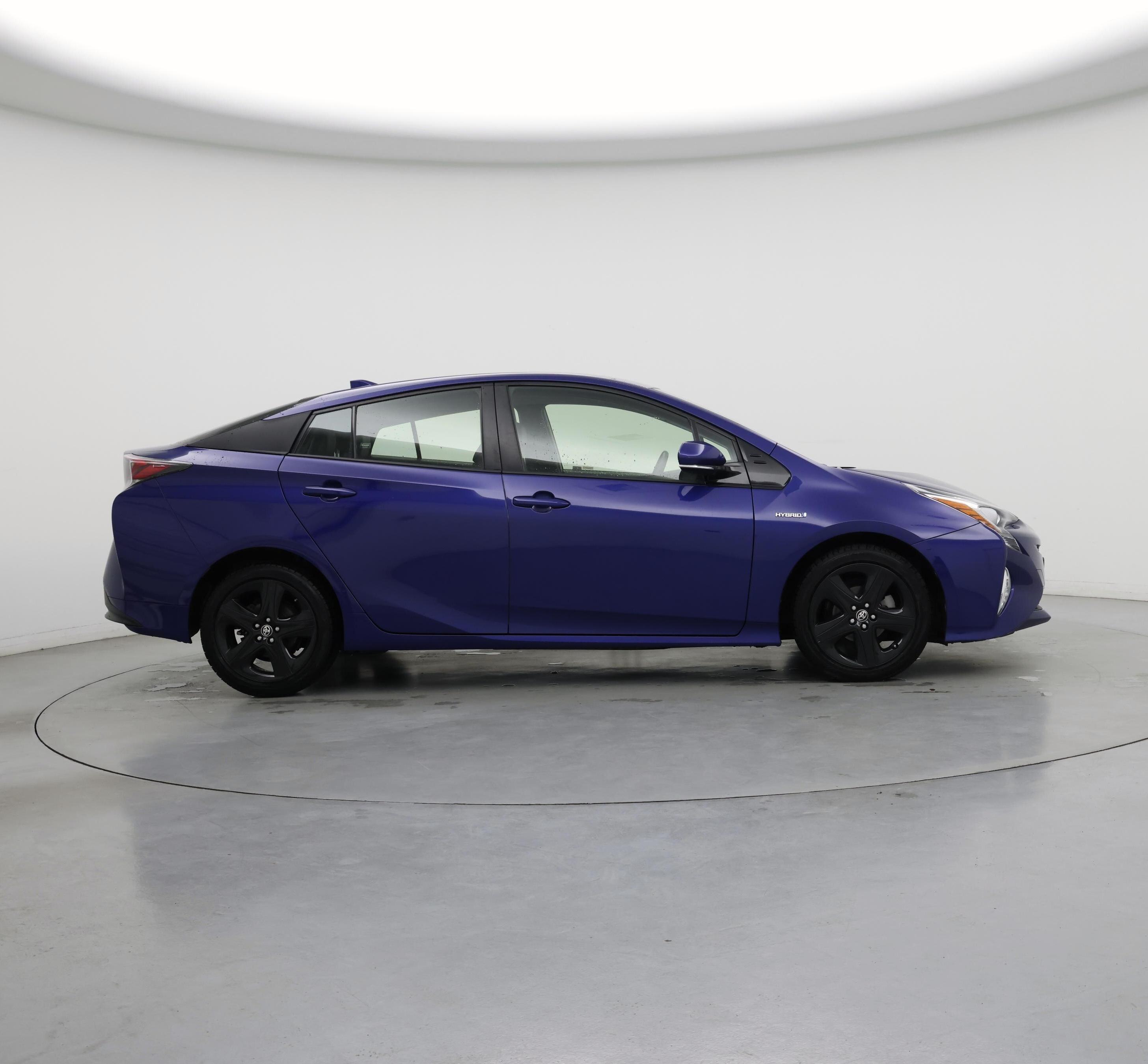 Thumbnail: 2016 Toyota Prius - 7