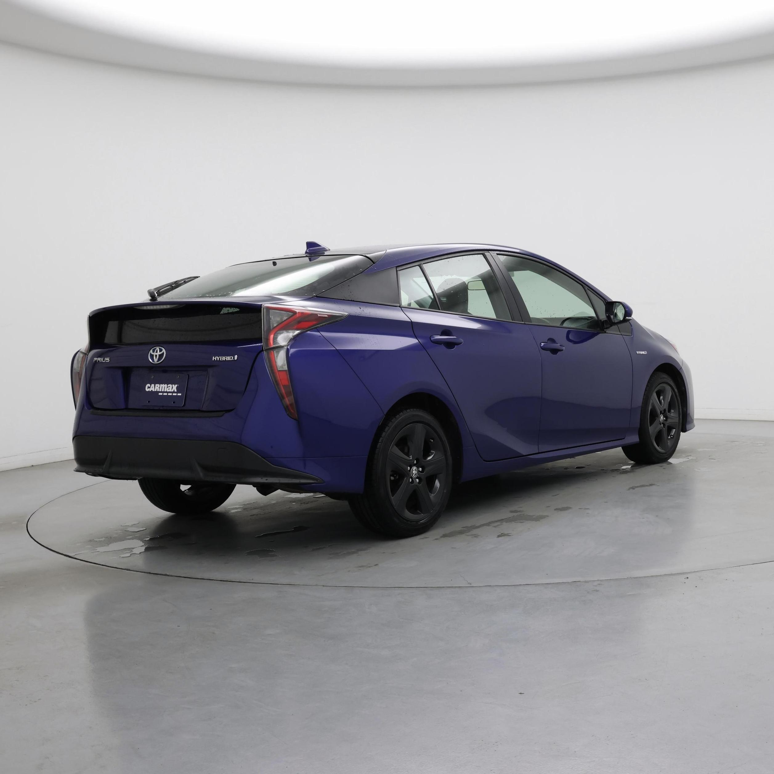 Thumbnail: 2016 Toyota Prius - 8