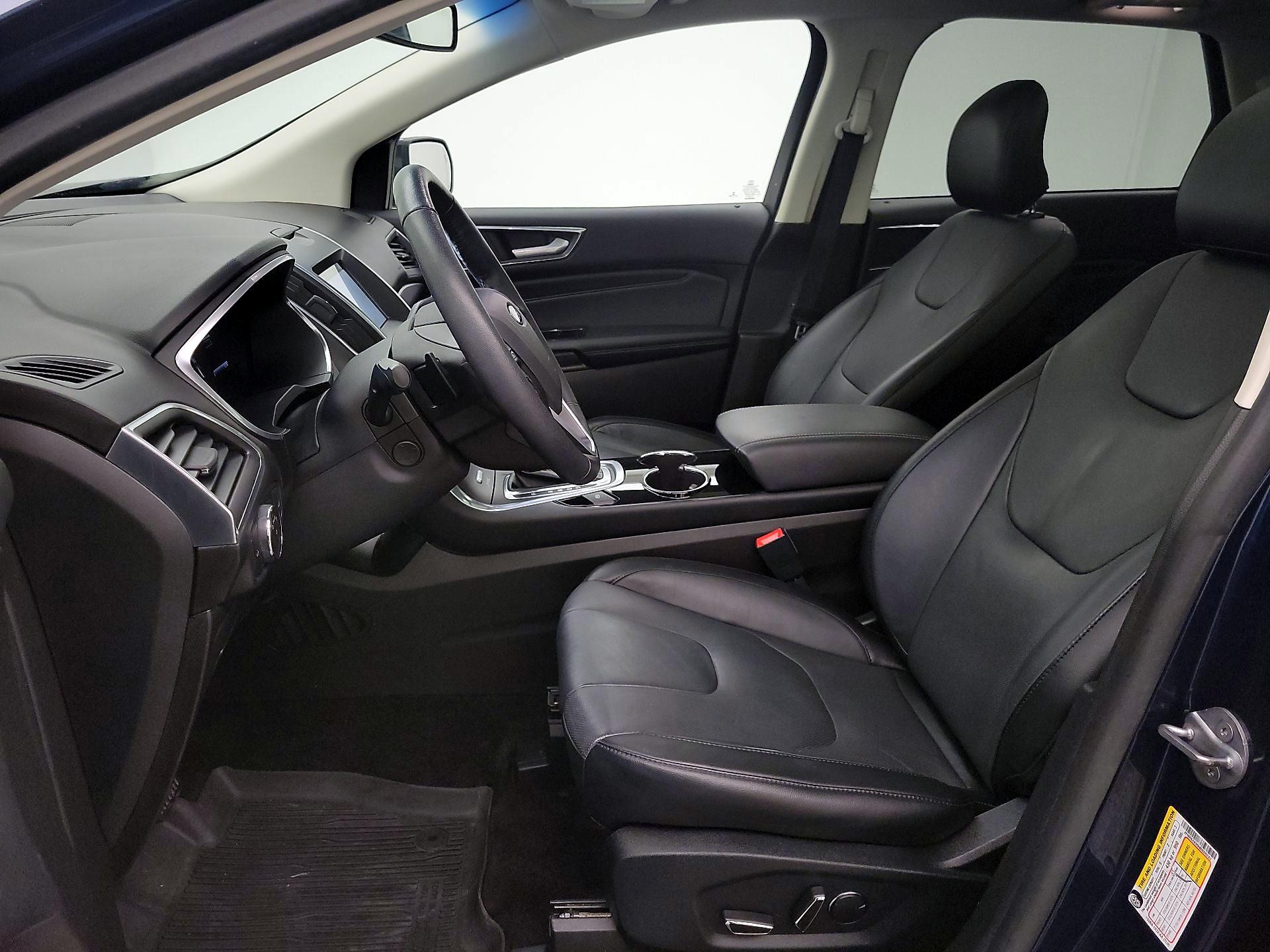 Thumbnail: 2017 Ford Edge - 11