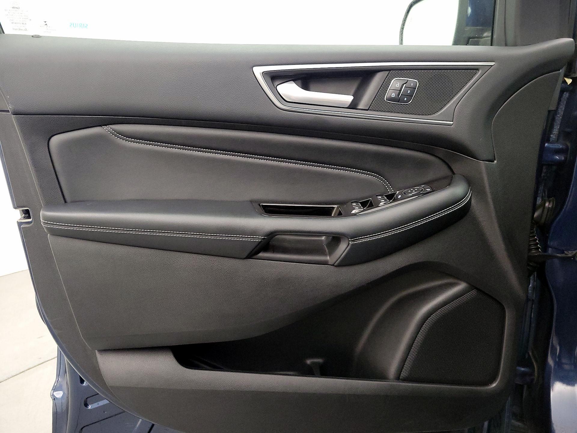 Thumbnail: 2017 Ford Edge - 12