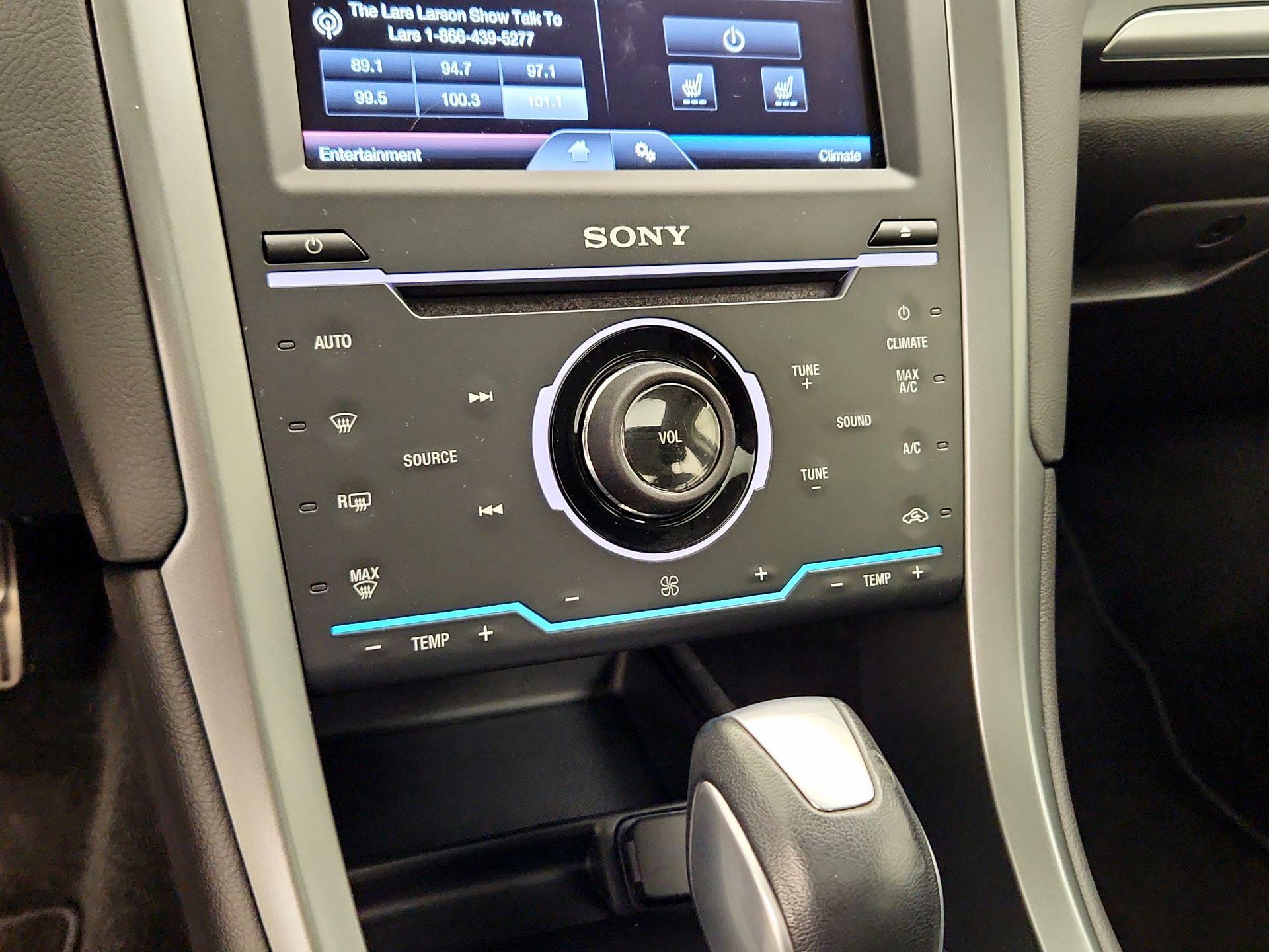 Thumbnail: 2014 Ford Fusion - 15