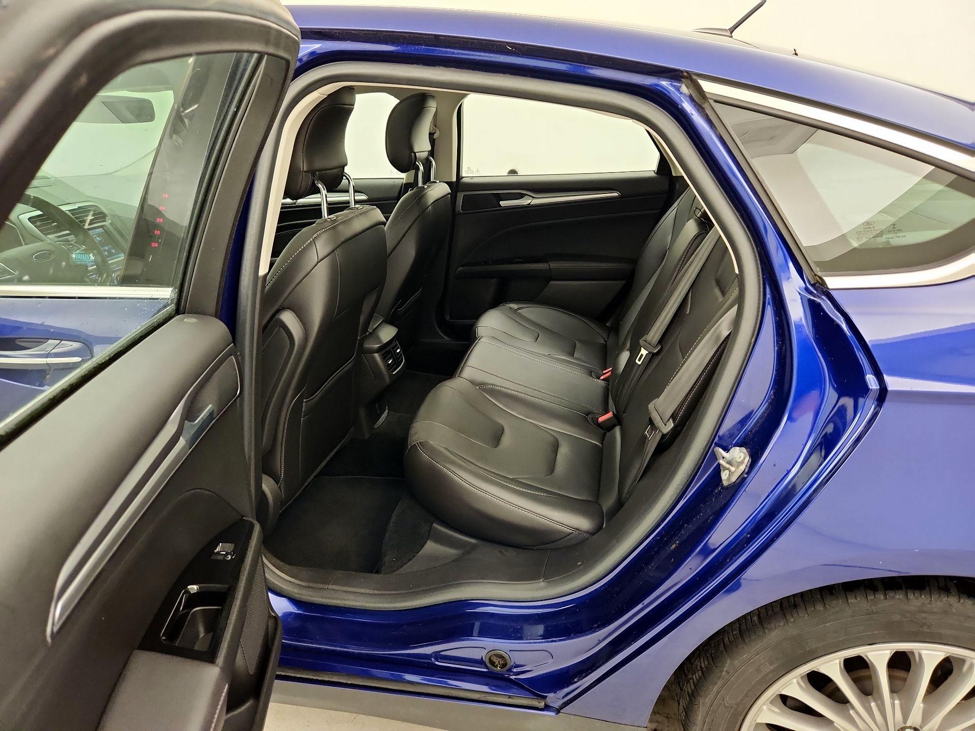 Thumbnail: 2014 Ford Fusion - 19