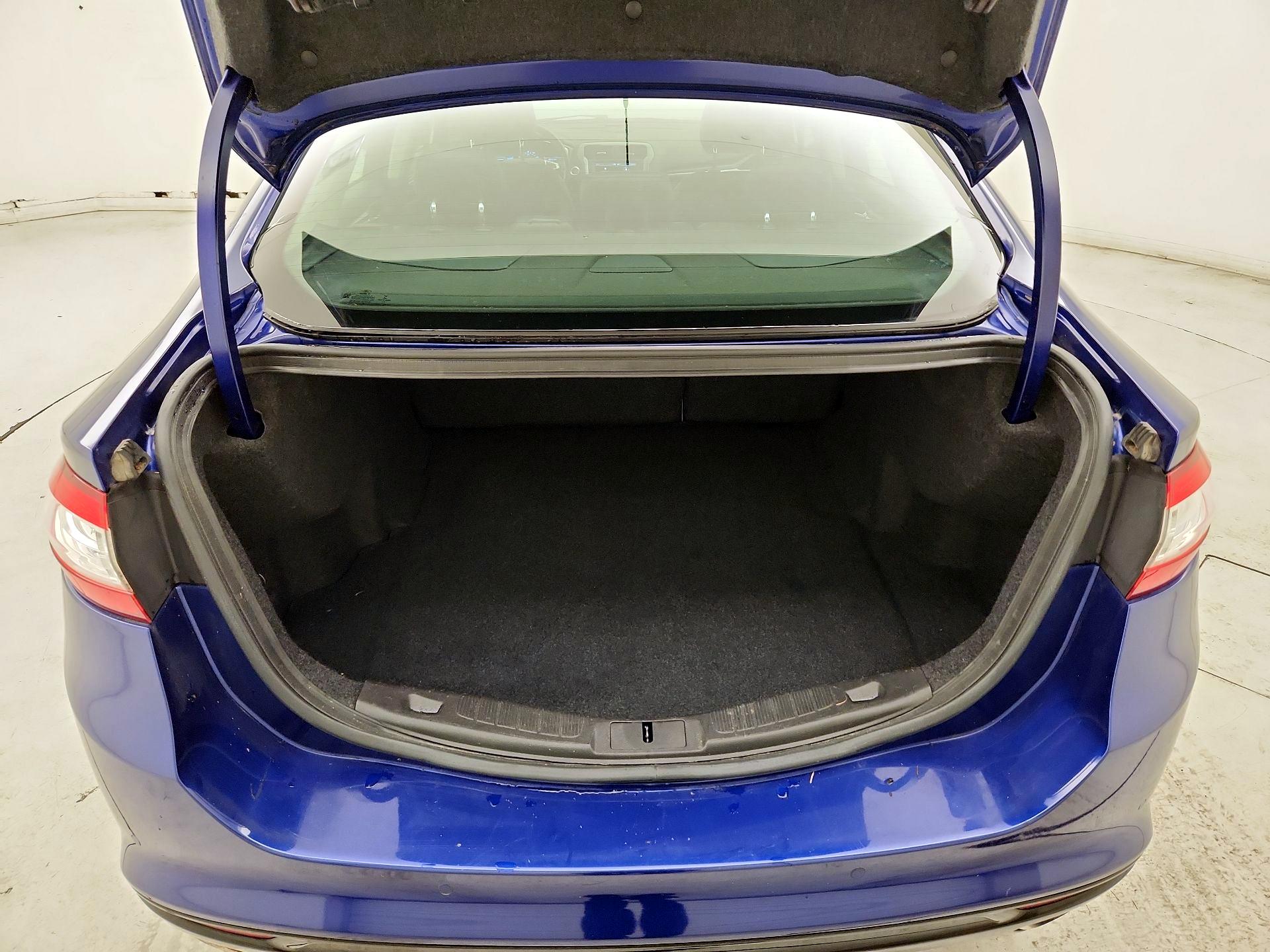 Thumbnail: 2014 Ford Fusion - 20