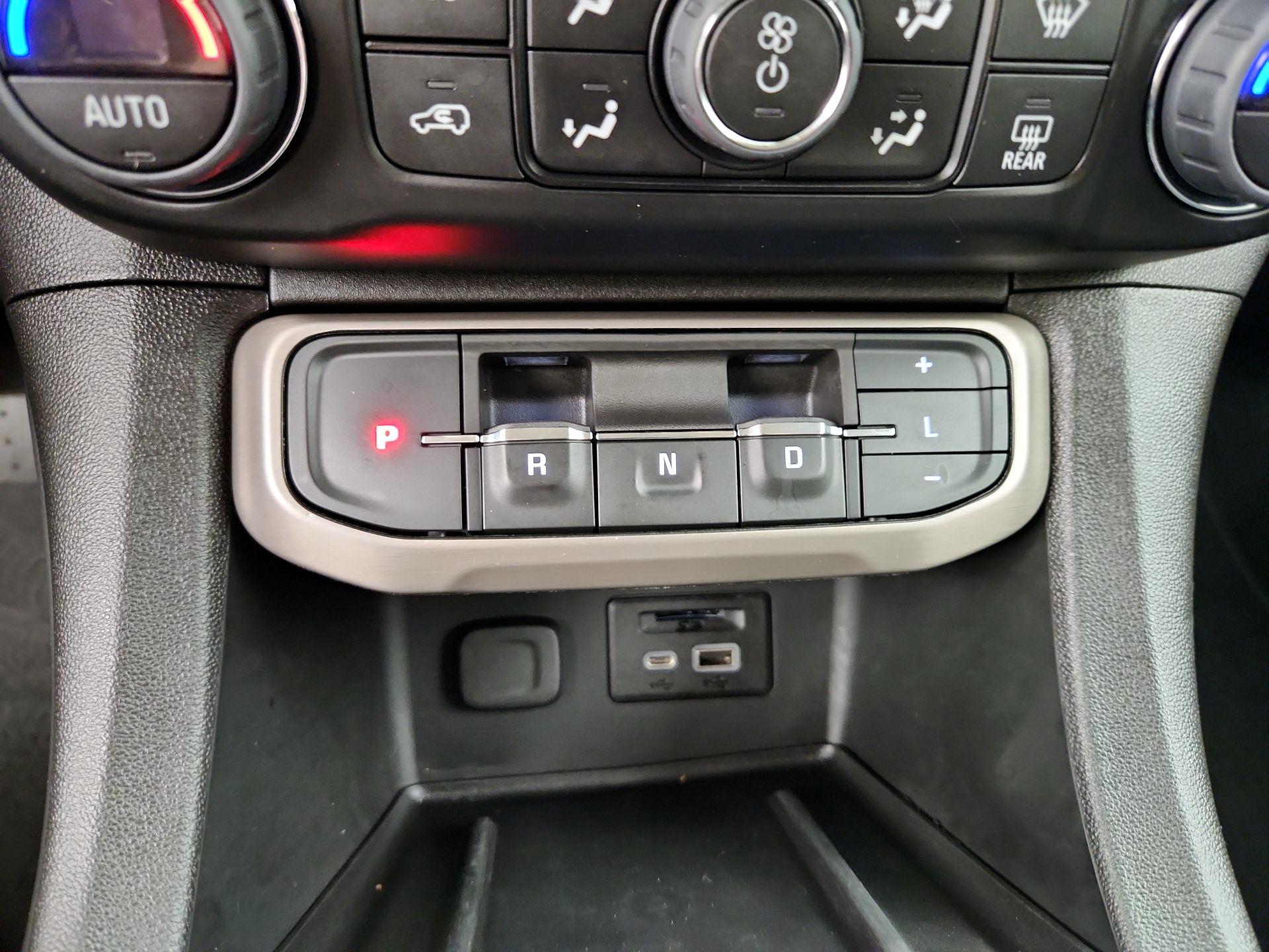 Thumbnail: 2023 GMC Acadia - 17