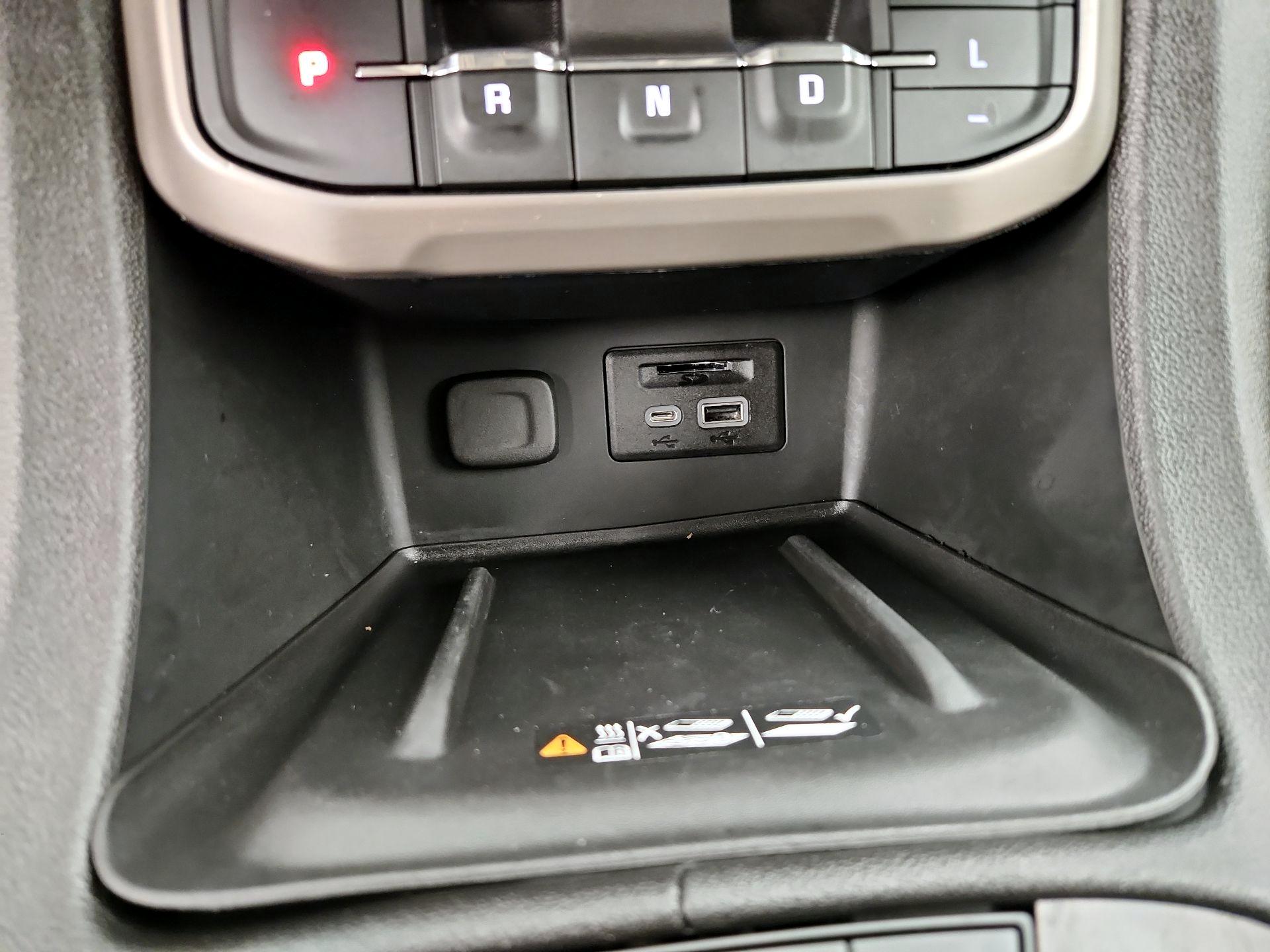 Thumbnail: 2023 GMC Acadia - 18