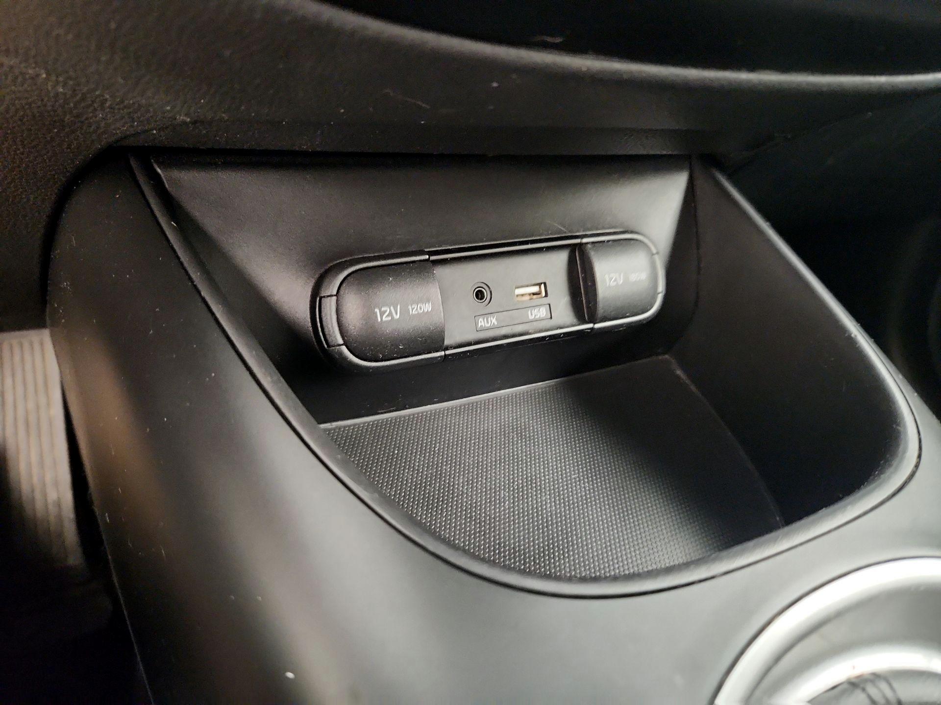 Thumbnail: 2015 Kia Soul - 17